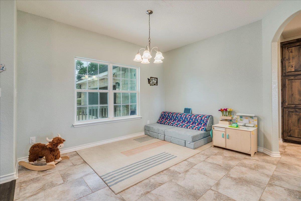 1033 Castleway RD