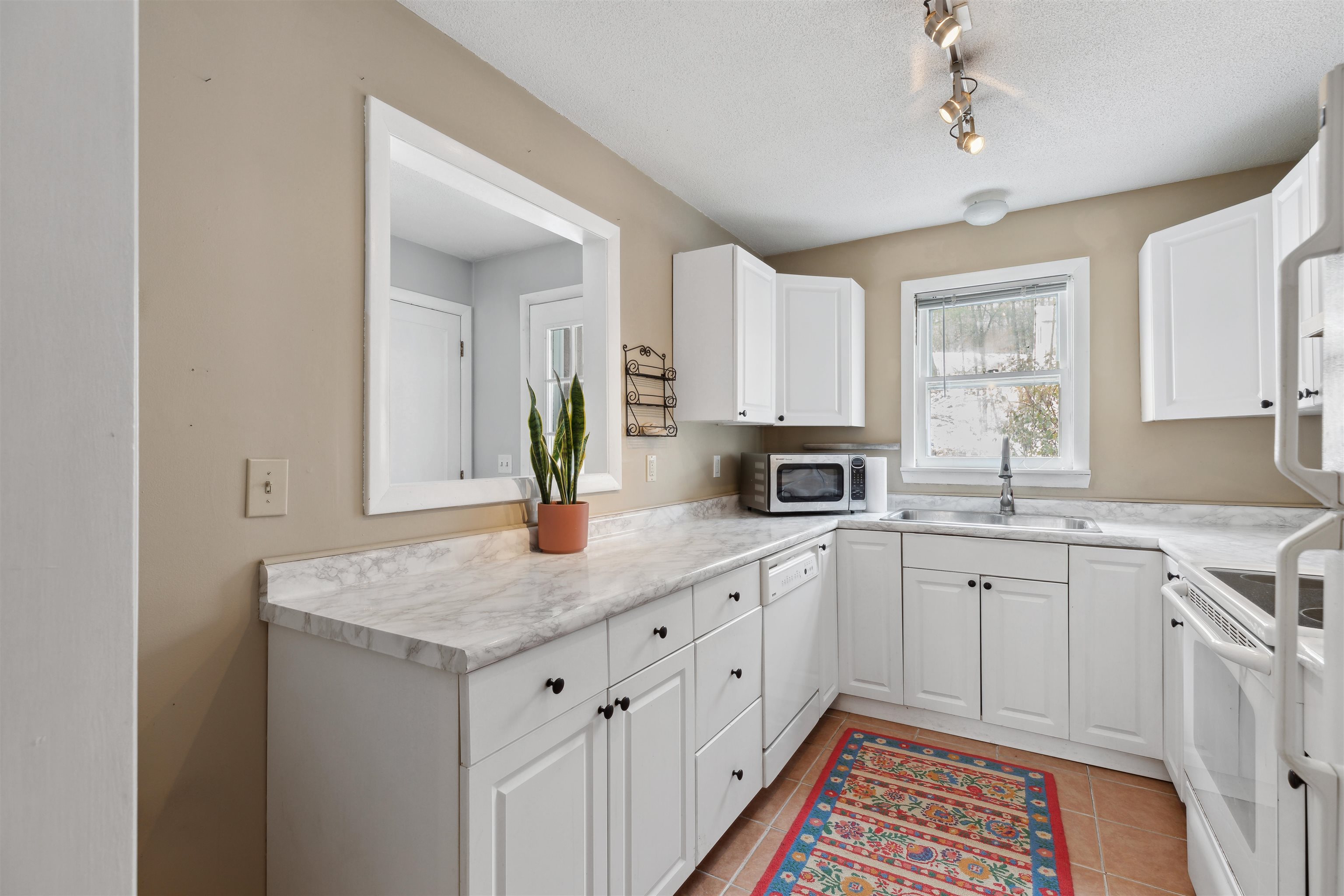 1295 Hartford Avenue Unit: 5
