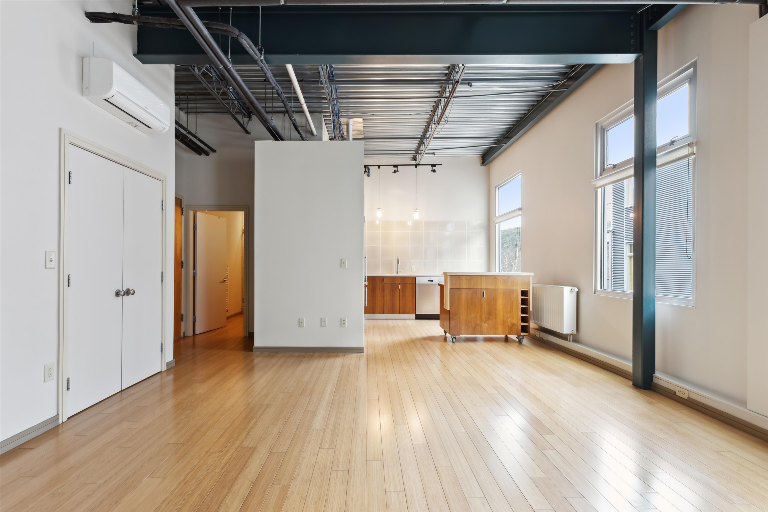 15 Railroad Row Unit: 2C5