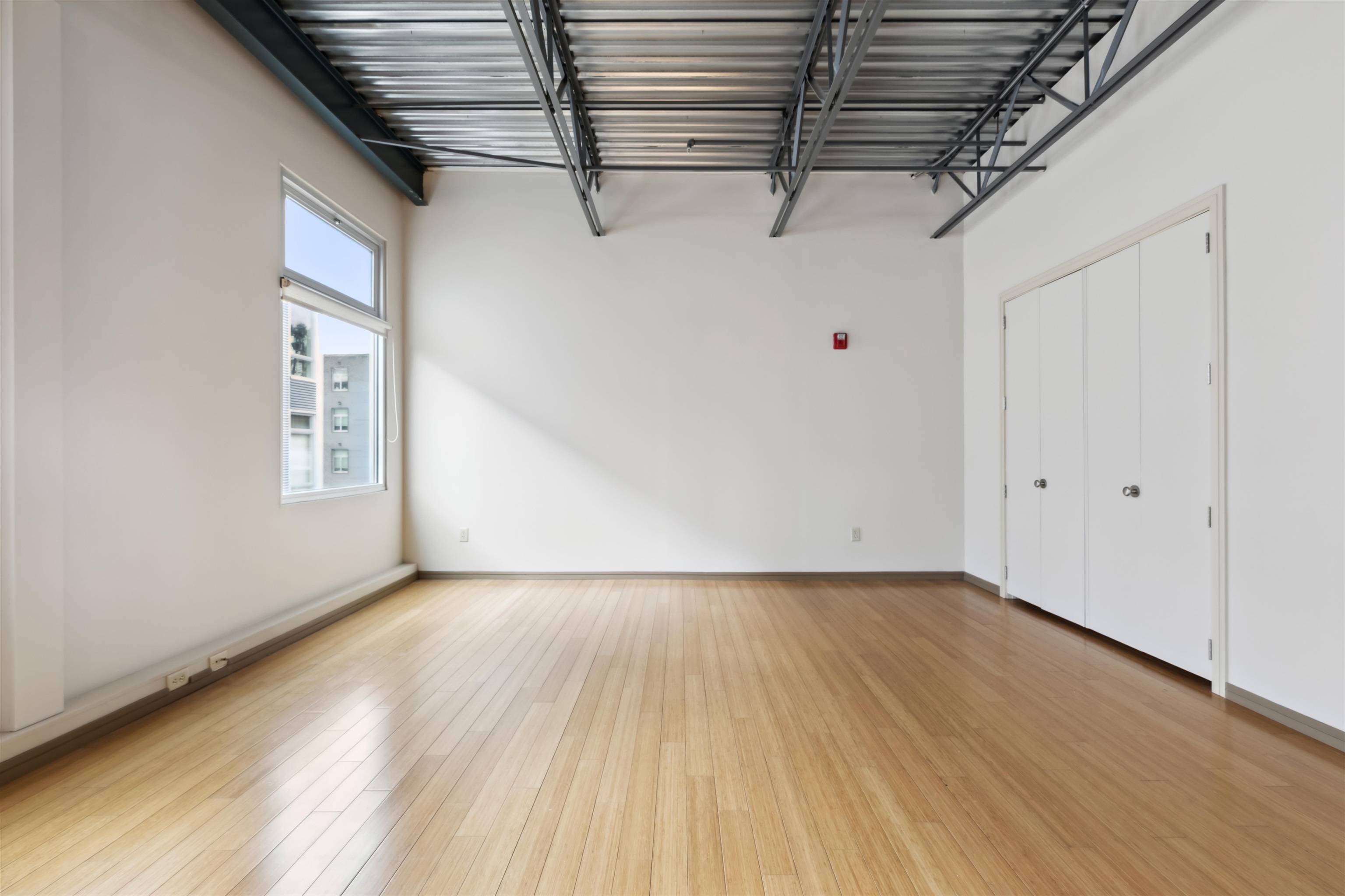 15 Railroad Row Unit: 2C5