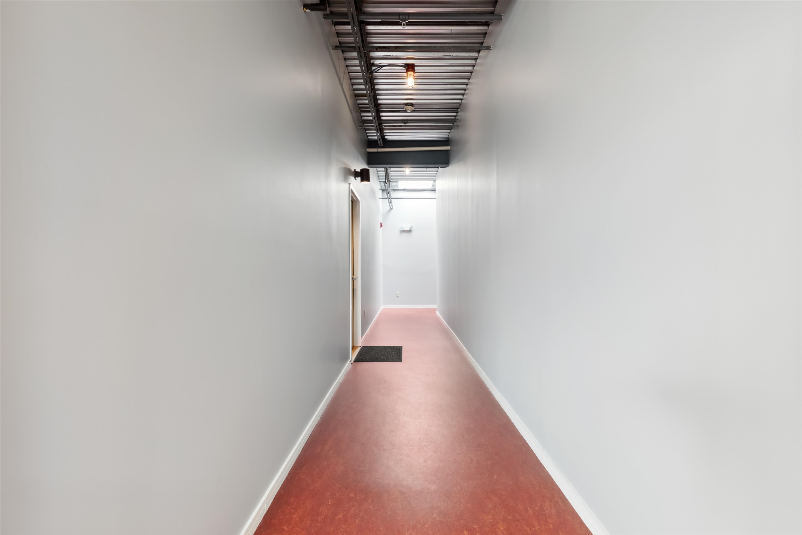 15 Railroad Row Unit: 2C5