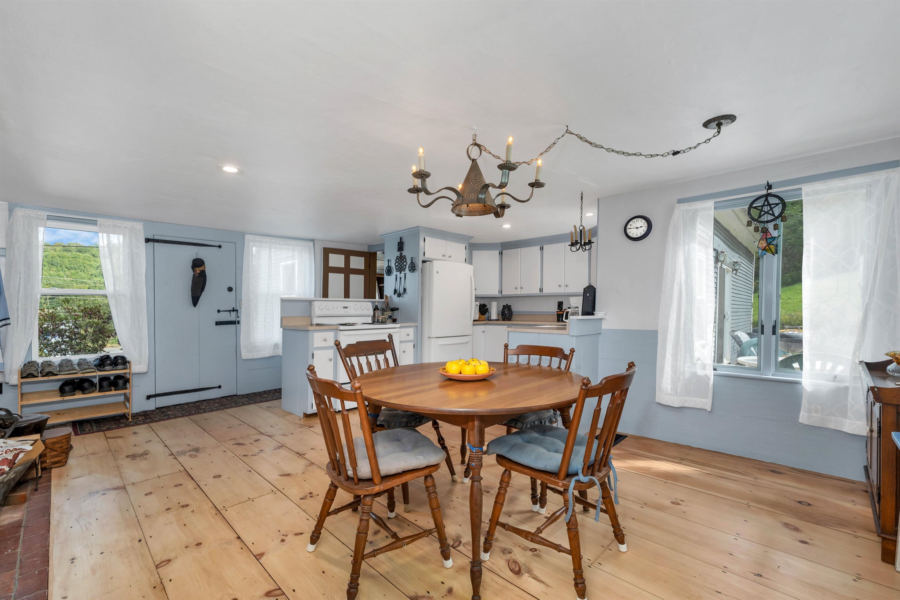 10 Barton Road