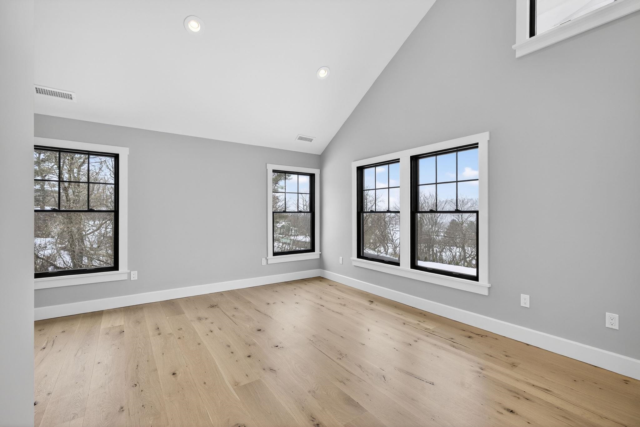 958 East Woodstock Road