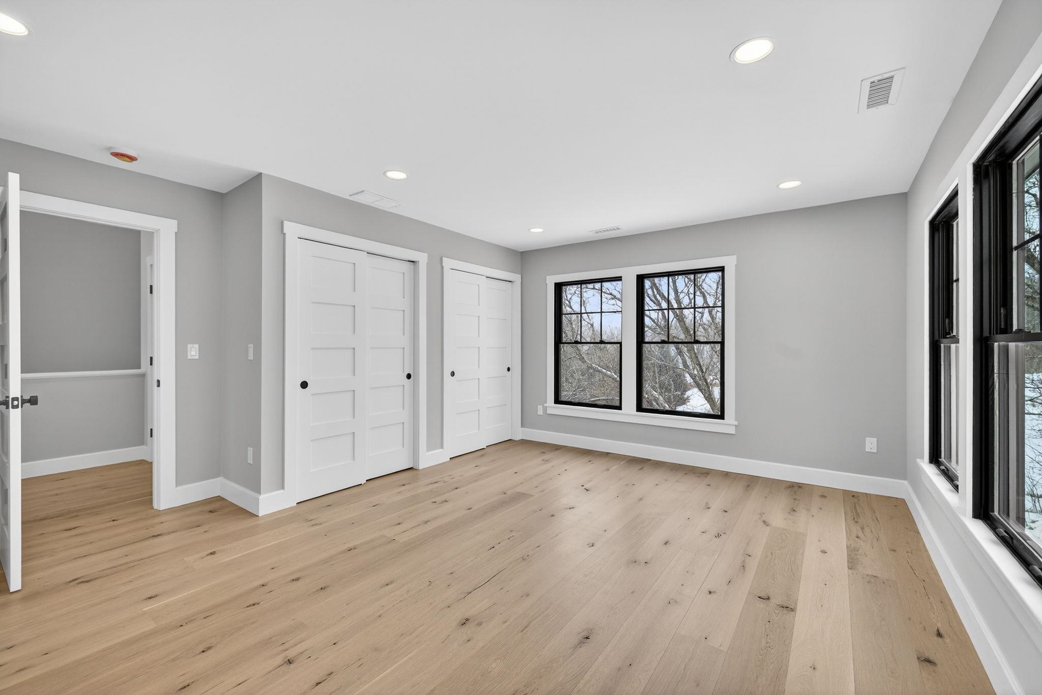 958 East Woodstock Road