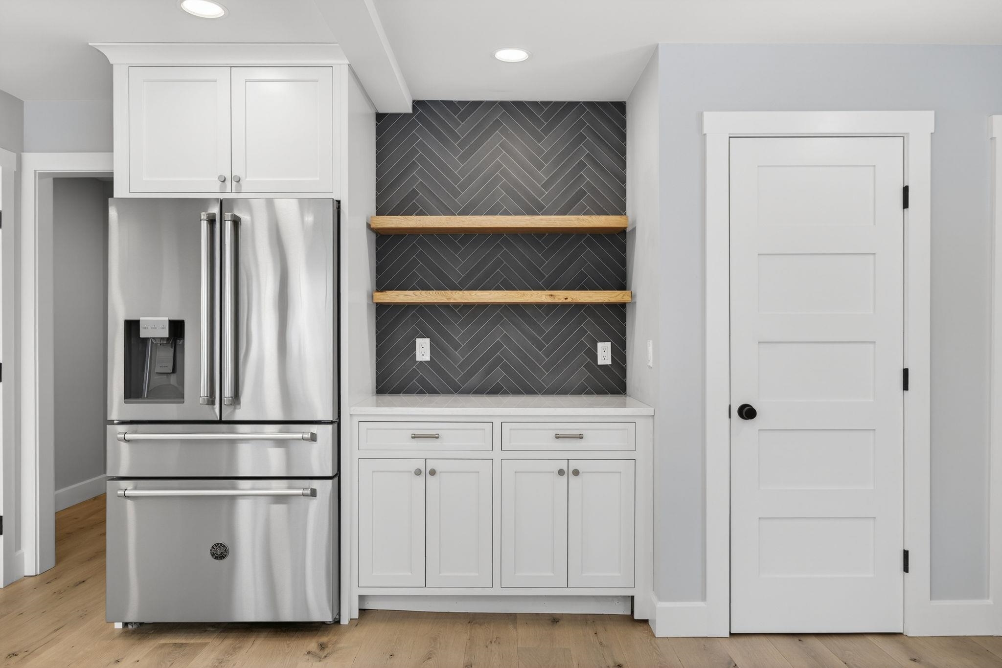 958 East Woodstock Road