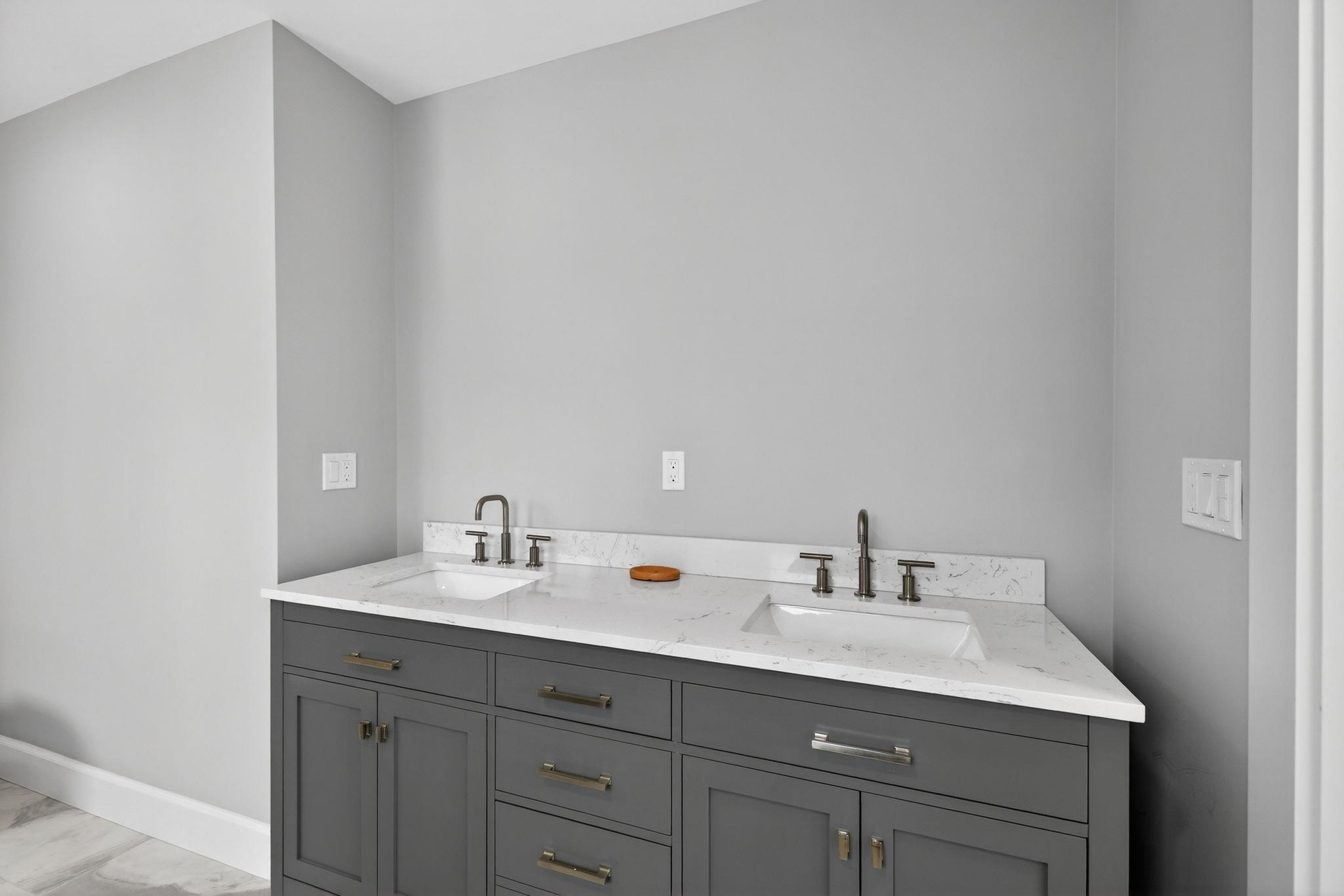 958 East Woodstock Road