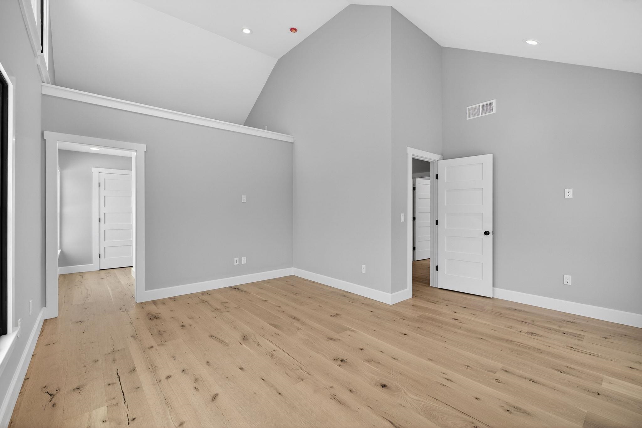 958 East Woodstock Road