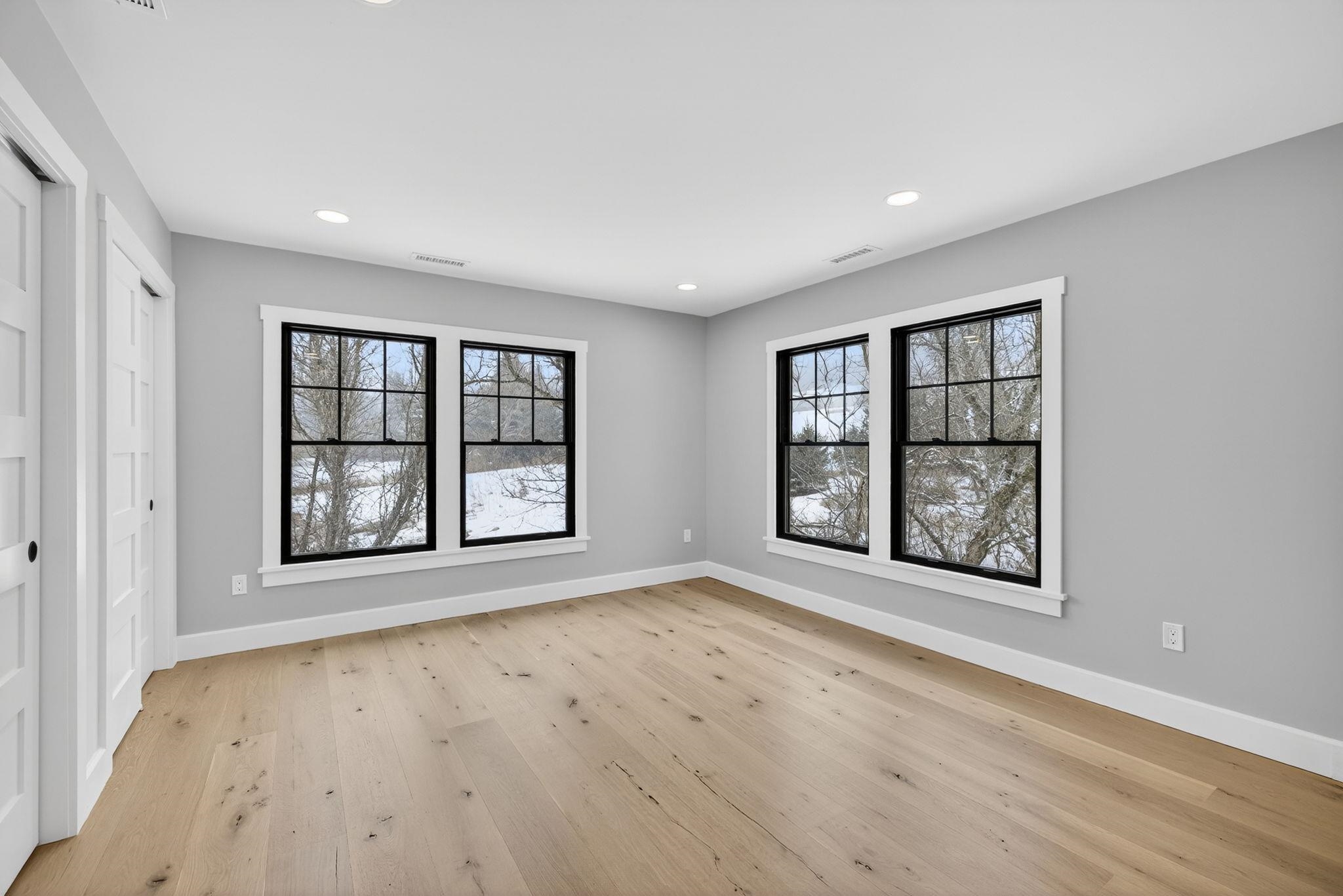 958 East Woodstock Road