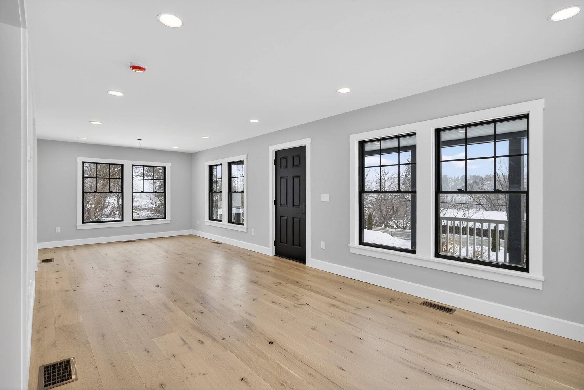 958 East Woodstock Road