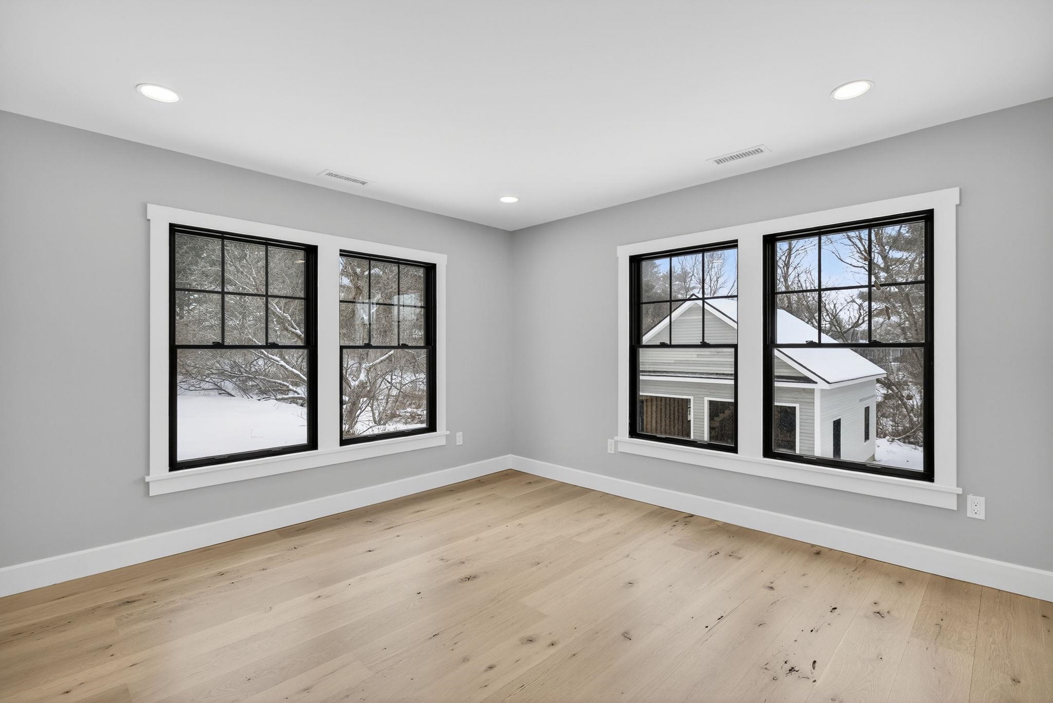 958 East Woodstock Road