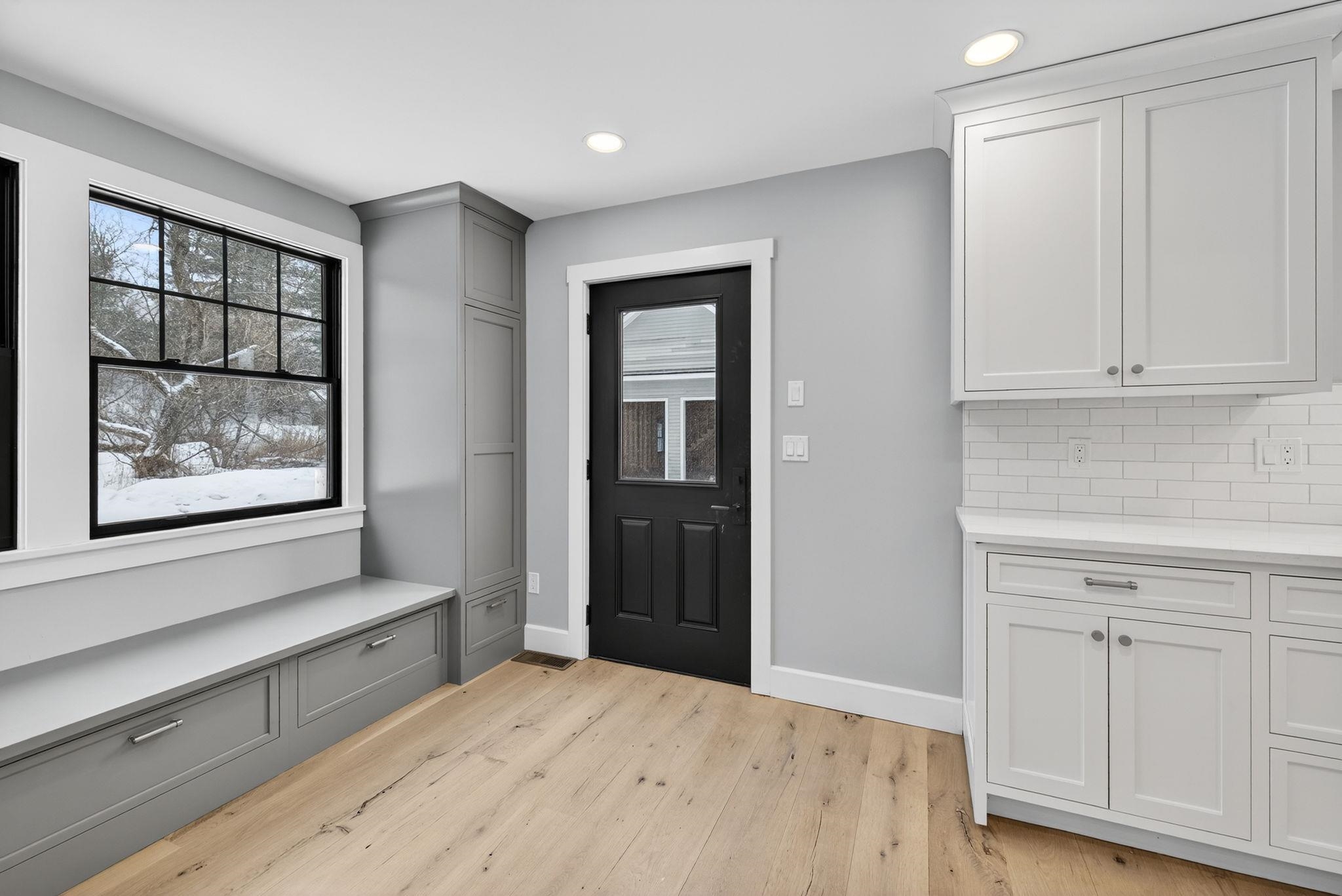 958 East Woodstock Road