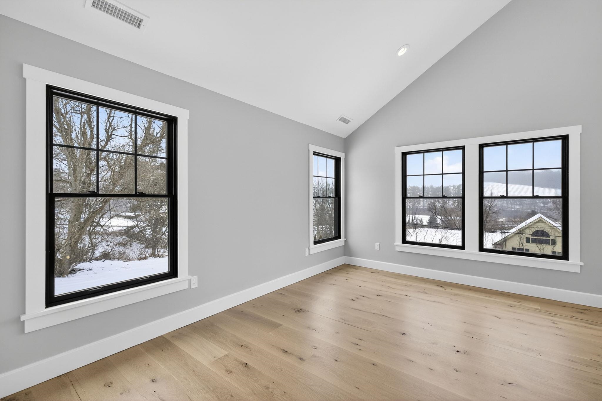 958 East Woodstock Road