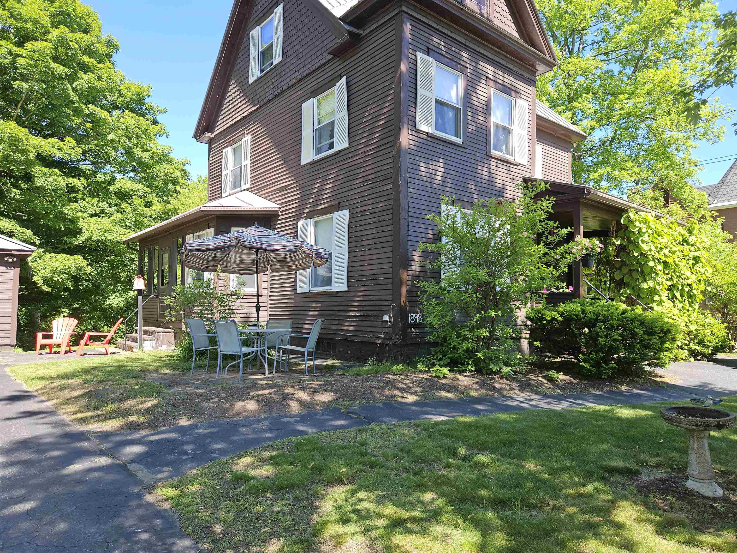 27 Crafts Avenue