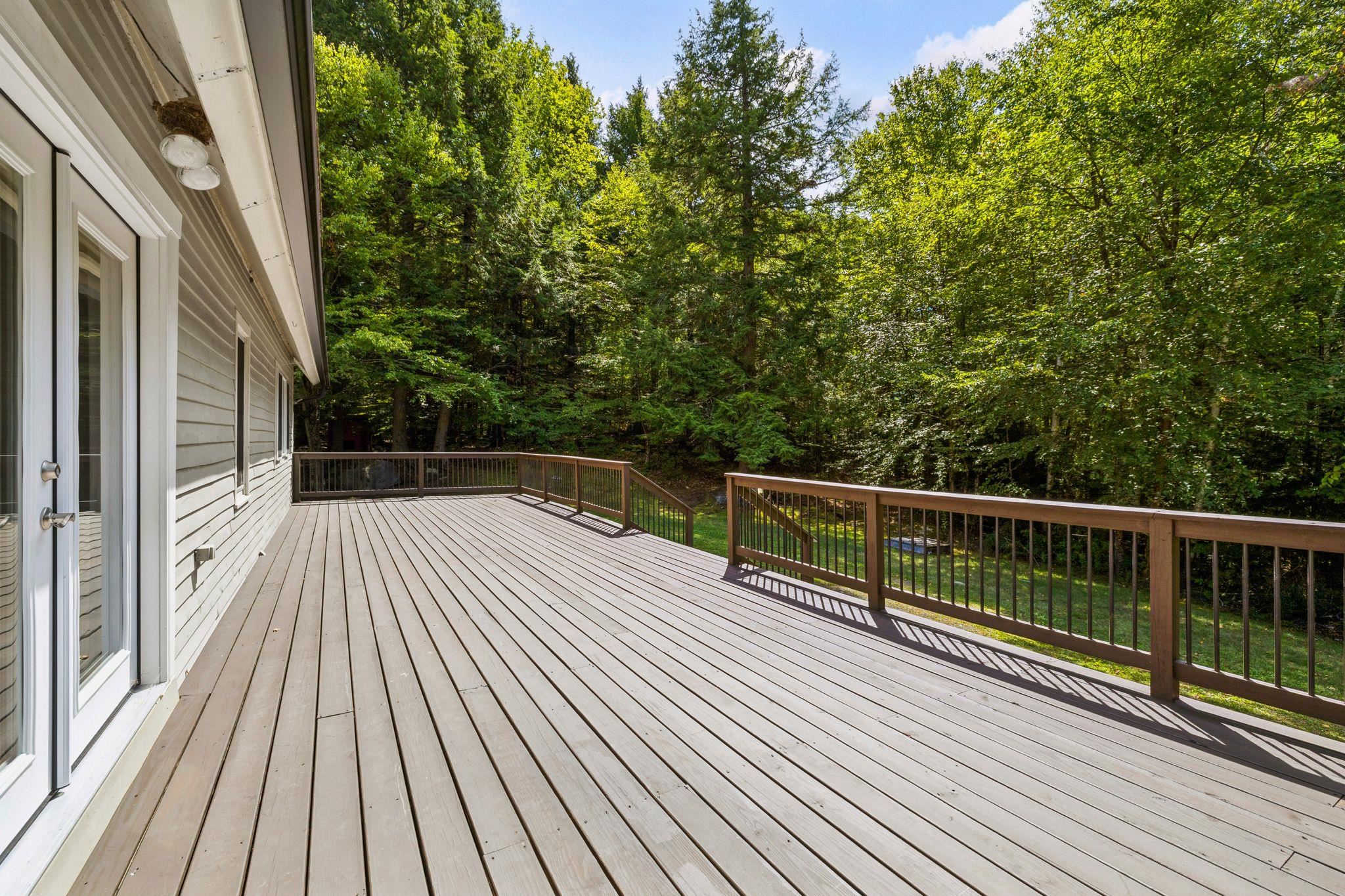 12 Algonquin Road