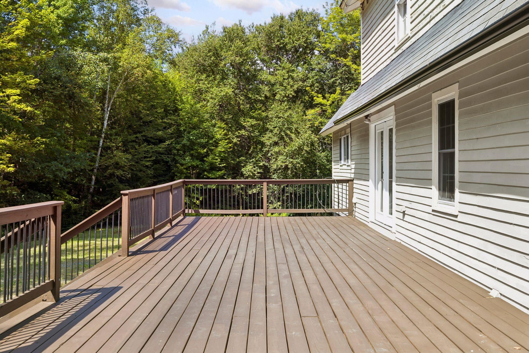 12 Algonquin Road
