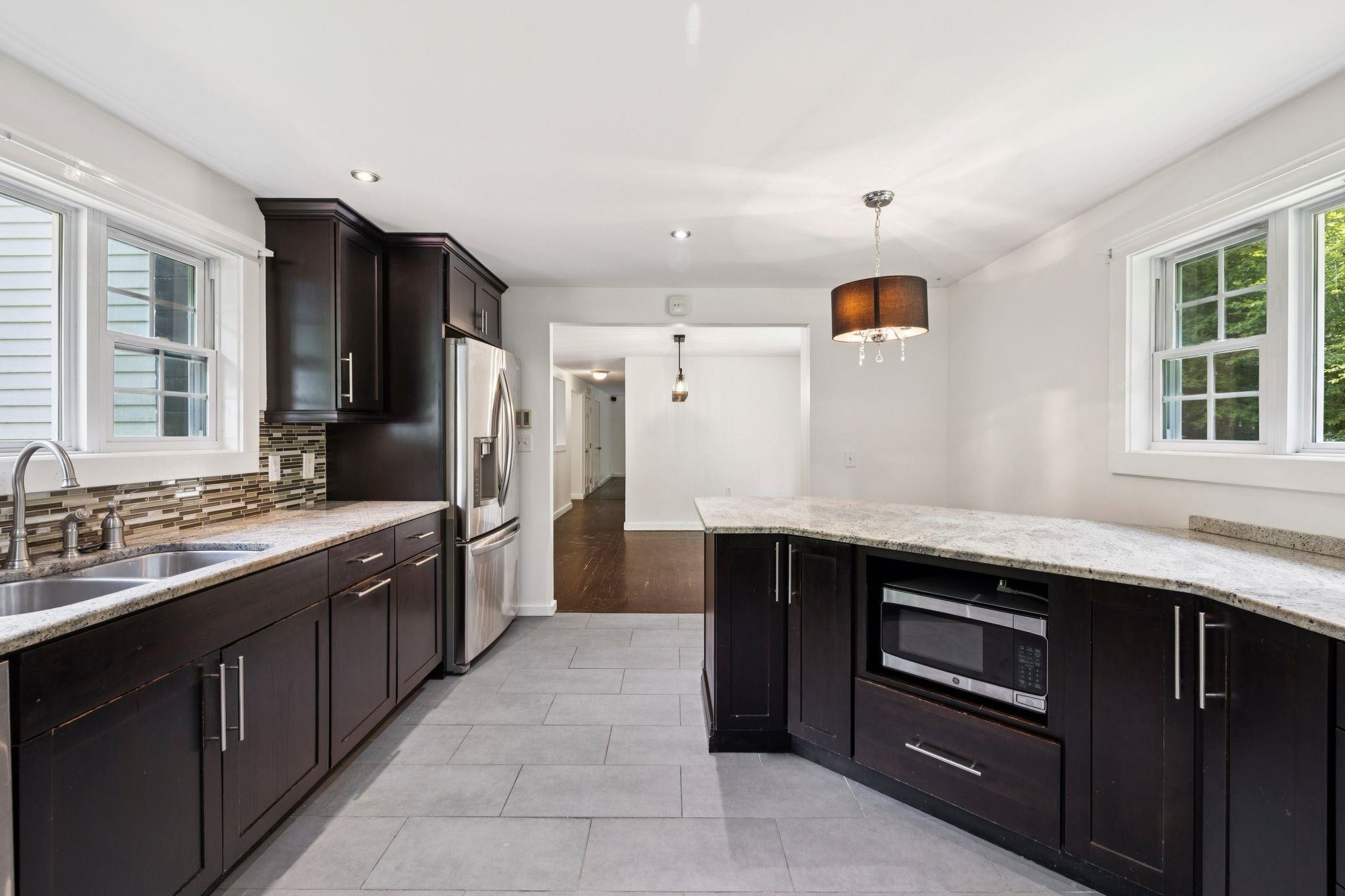 12 Algonquin Road