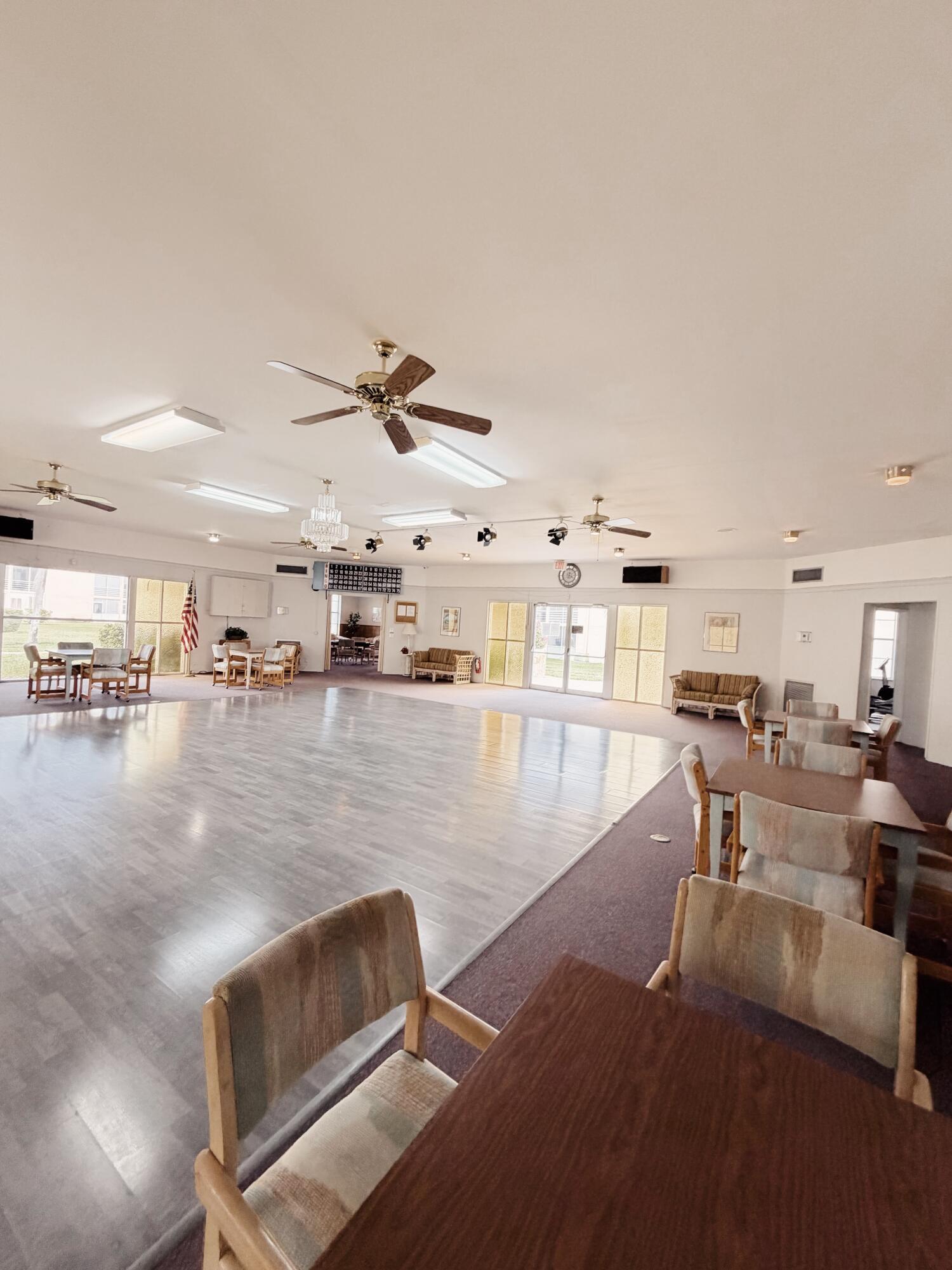 100 E Village Green Cir Circle E 306