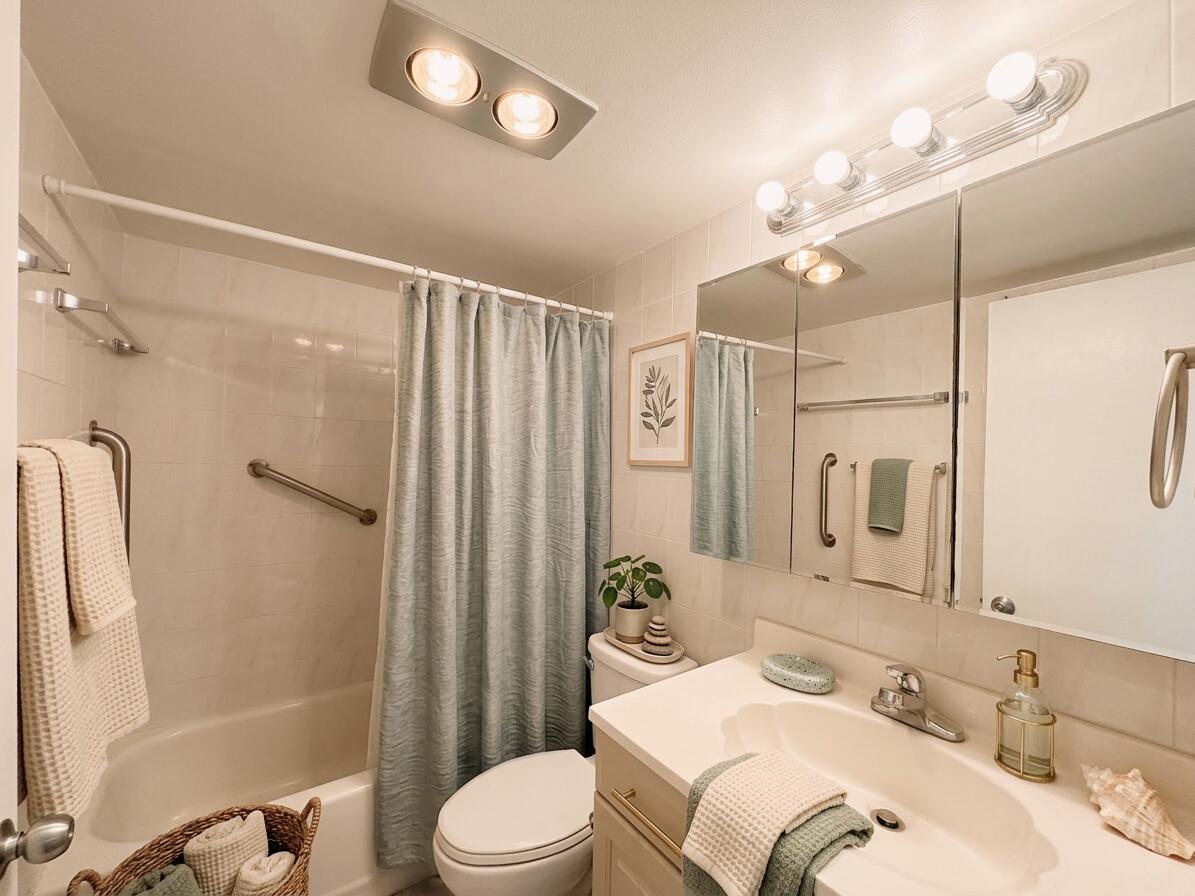 100 E Village Green Cir Circle E 306