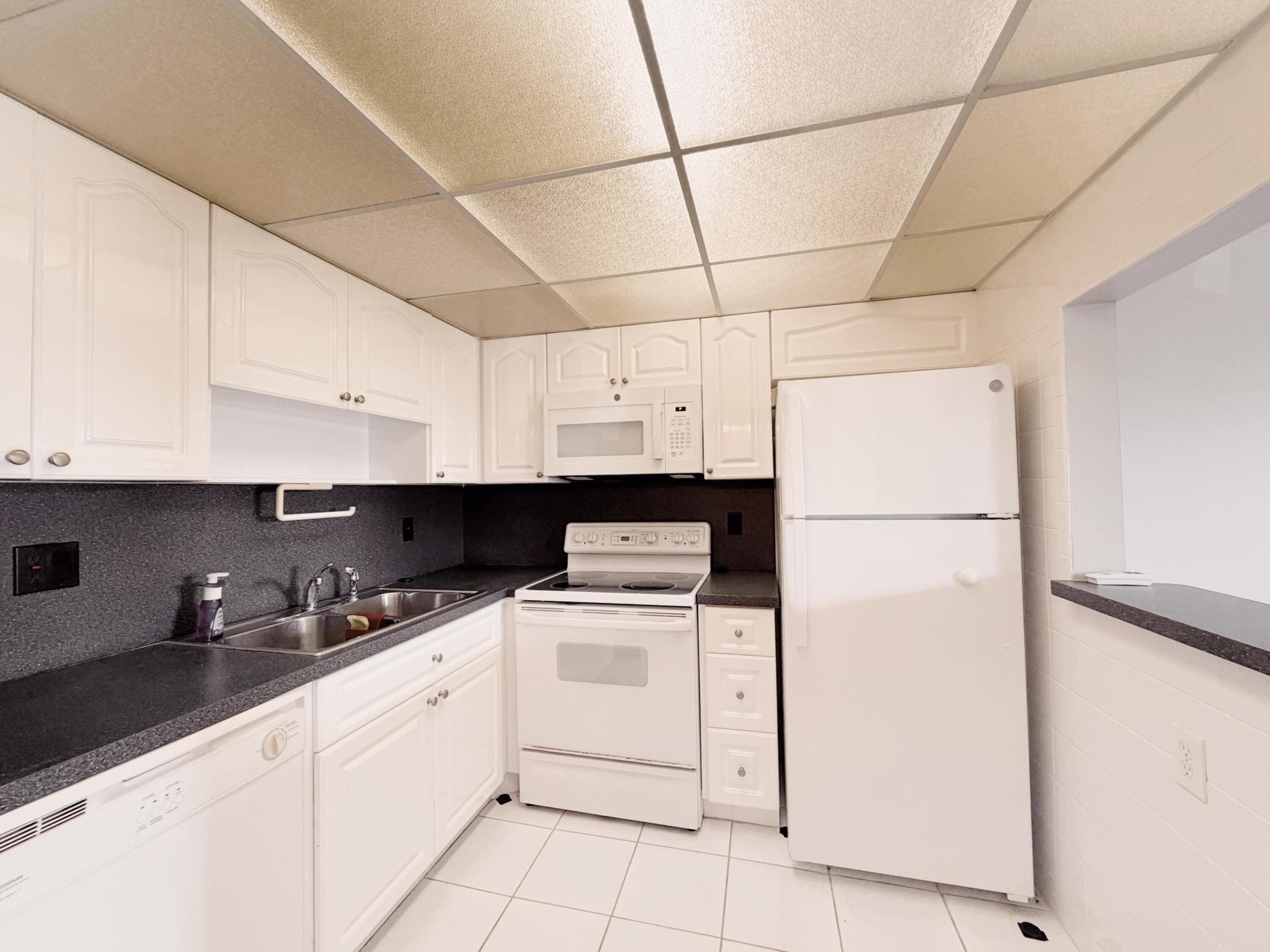 100 E Village Green Cir Circle E 306