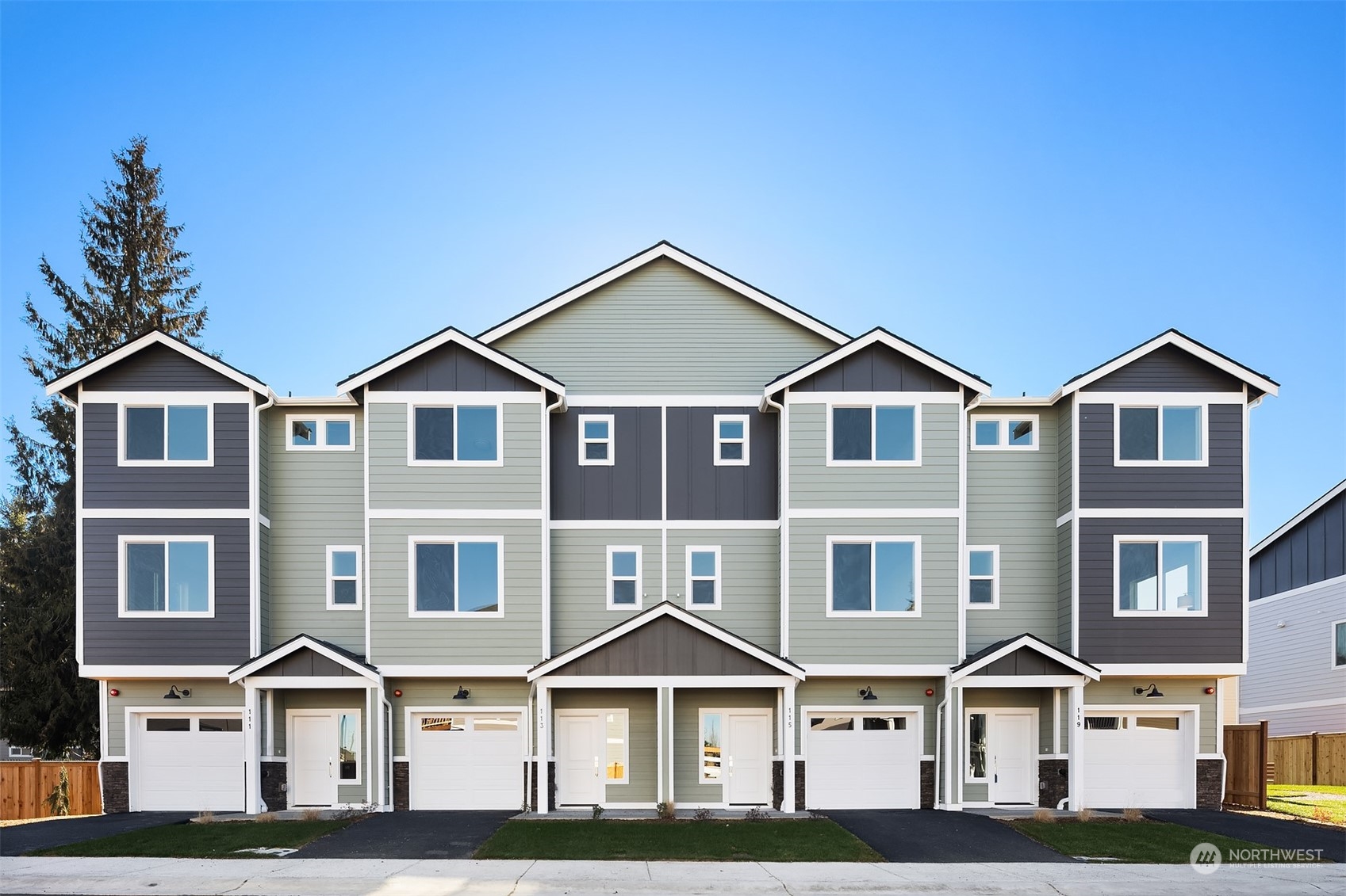 117 SW 181st Place Unit: (C12)