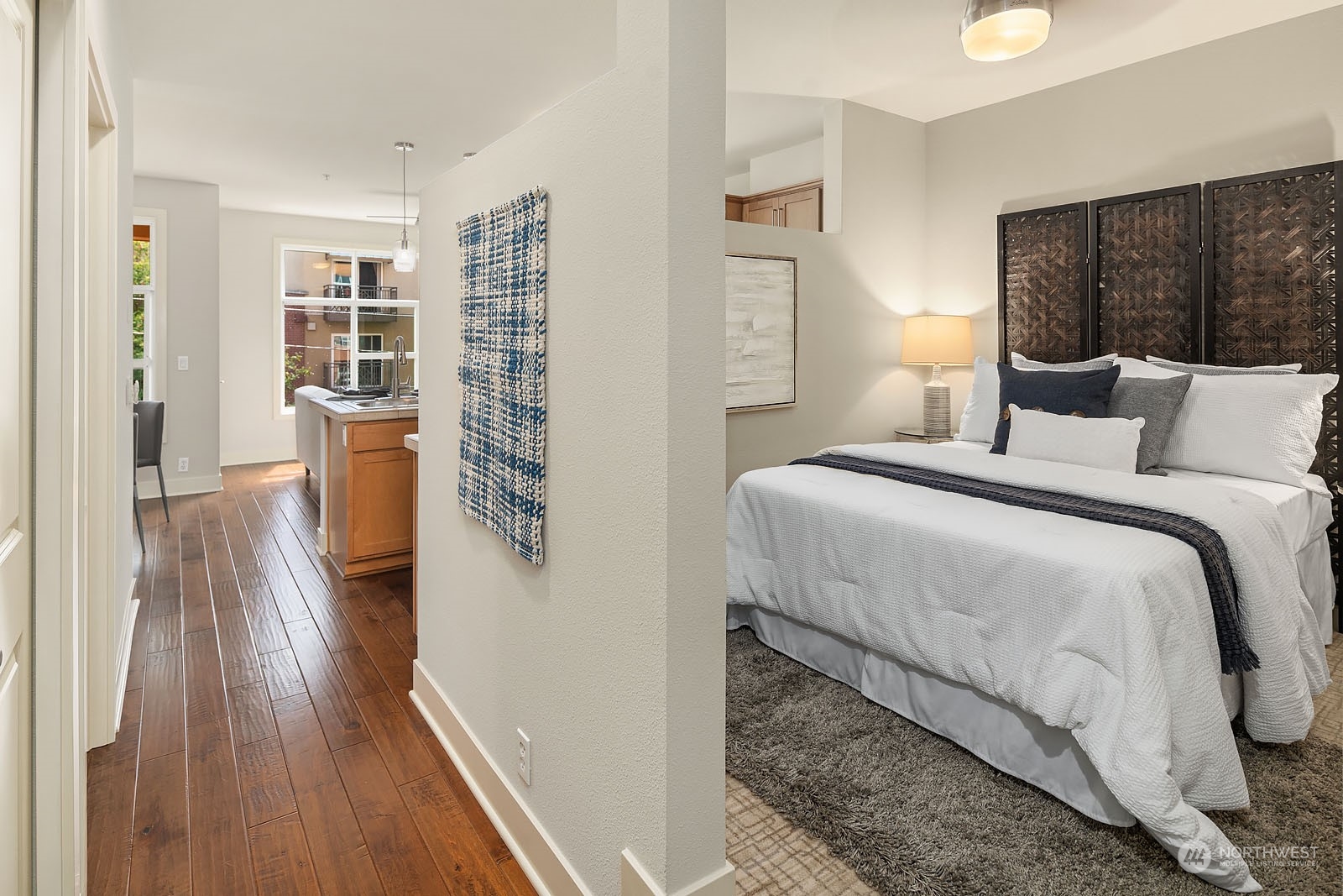 410 NE 70th Street Unit: 306