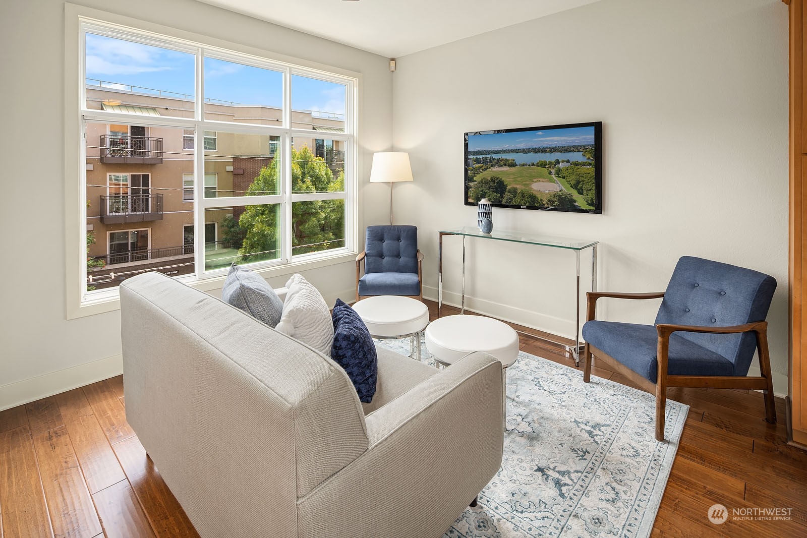 410 NE 70th Street Unit: 306