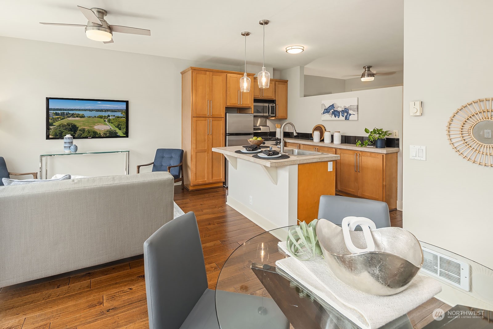410 NE 70th Street Unit: 306