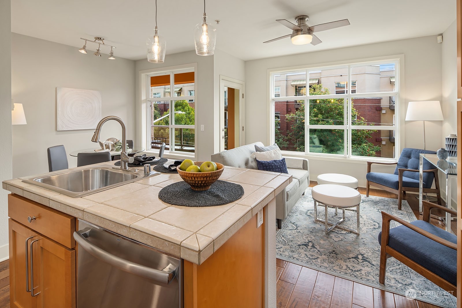 410 NE 70th Street Unit: 306