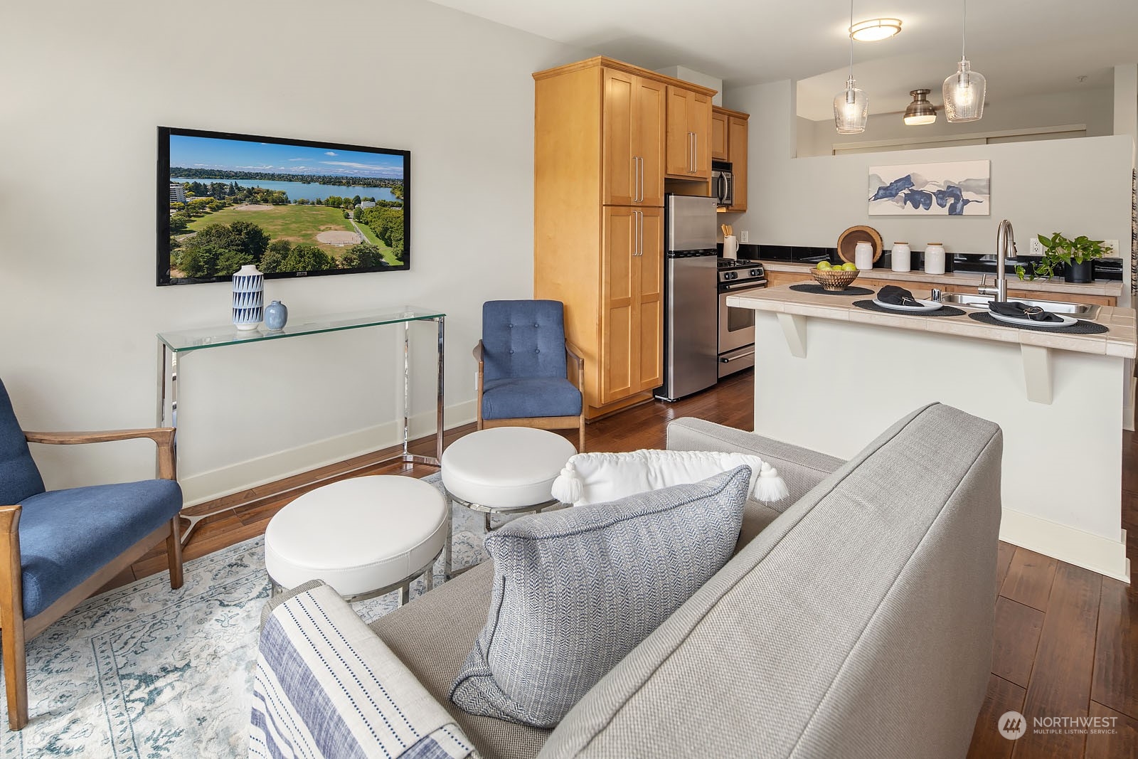 410 NE 70th Street Unit: 306
