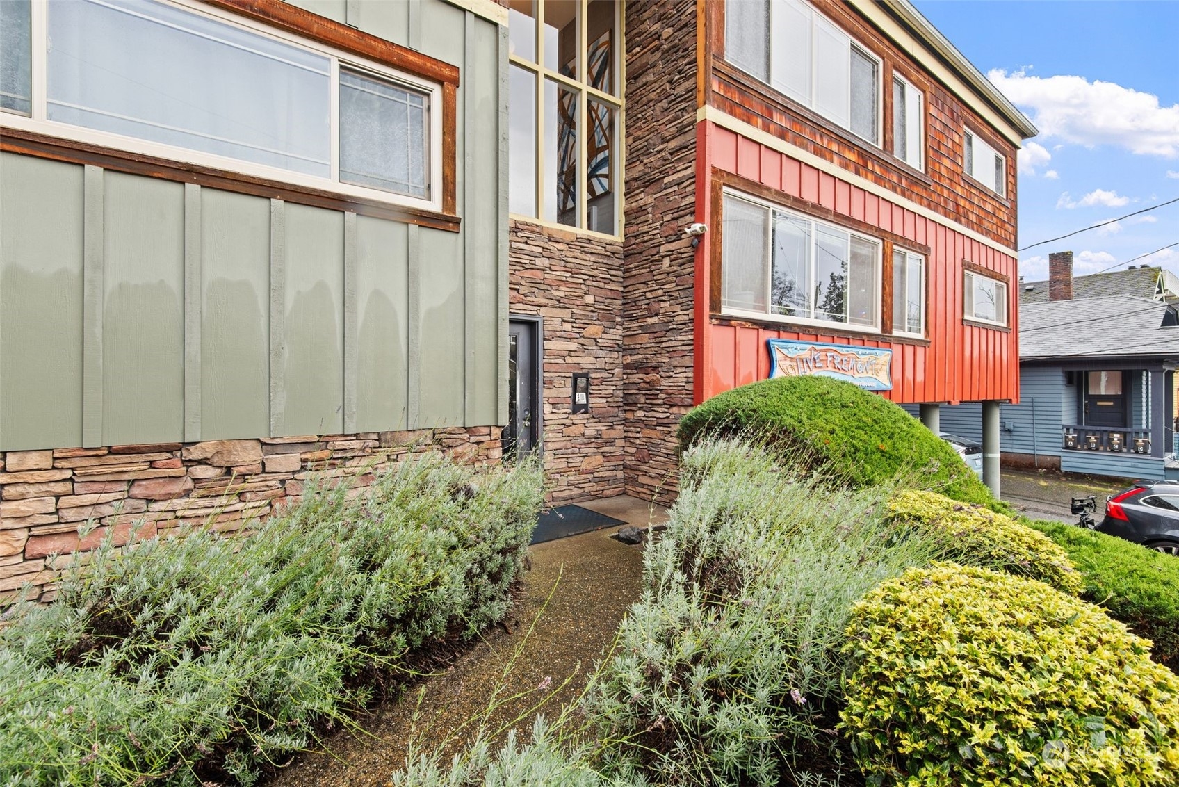 3636 Evanston Avenue N Unit: 2