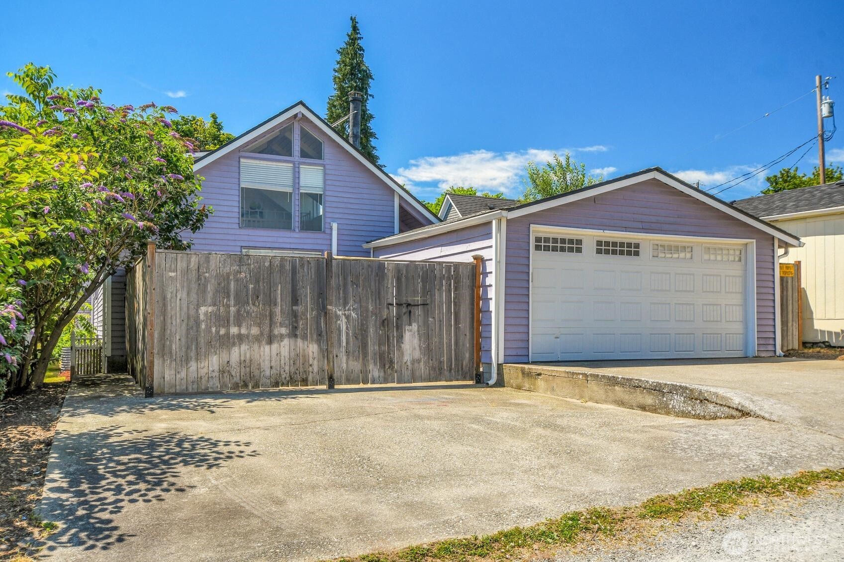 527 Ave B