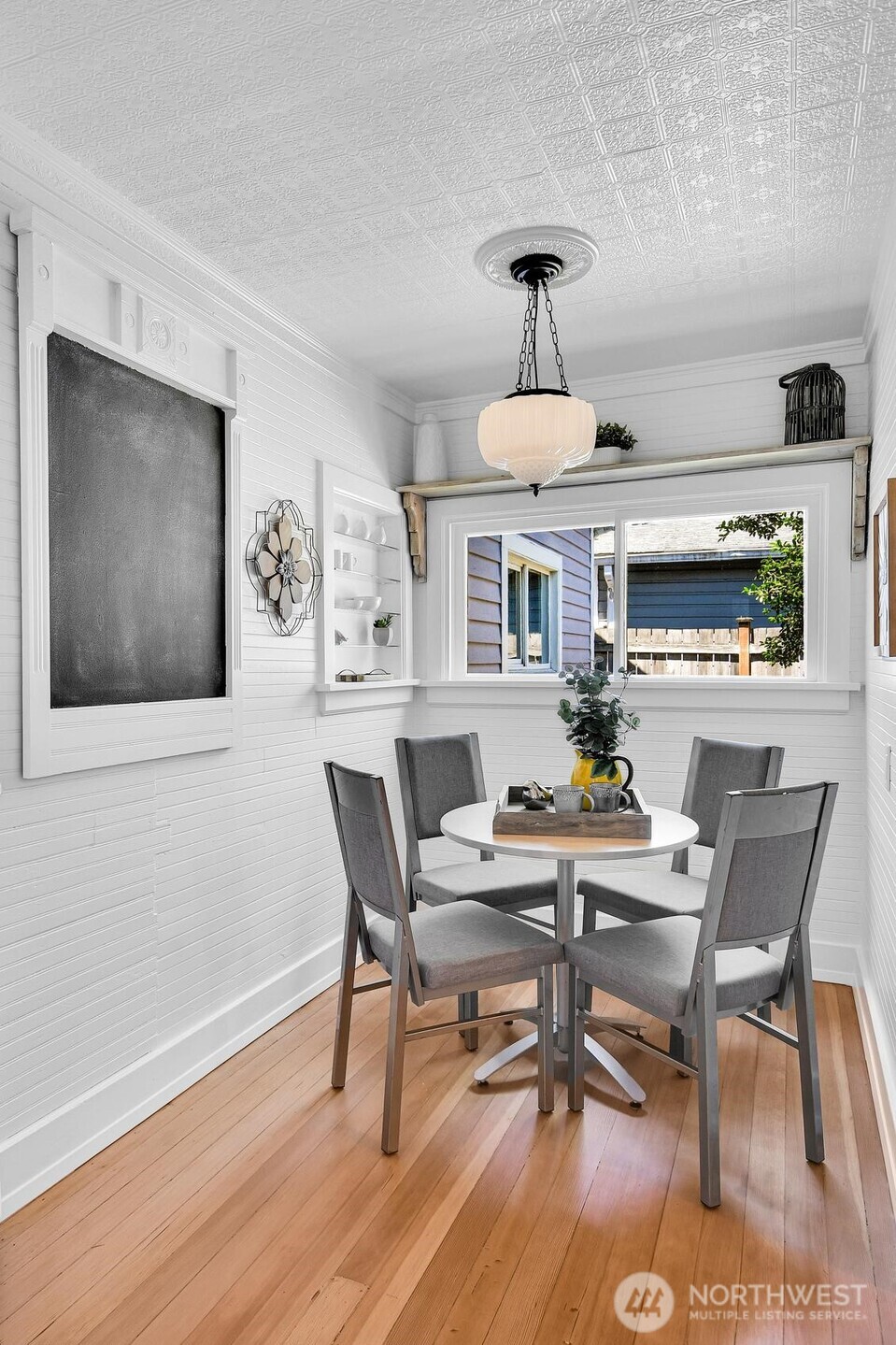 527 Ave B