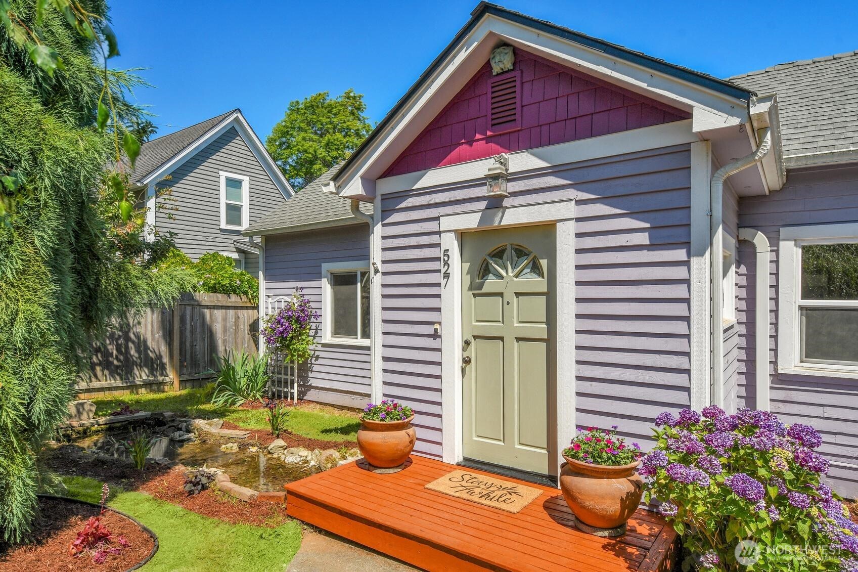 527 Ave B