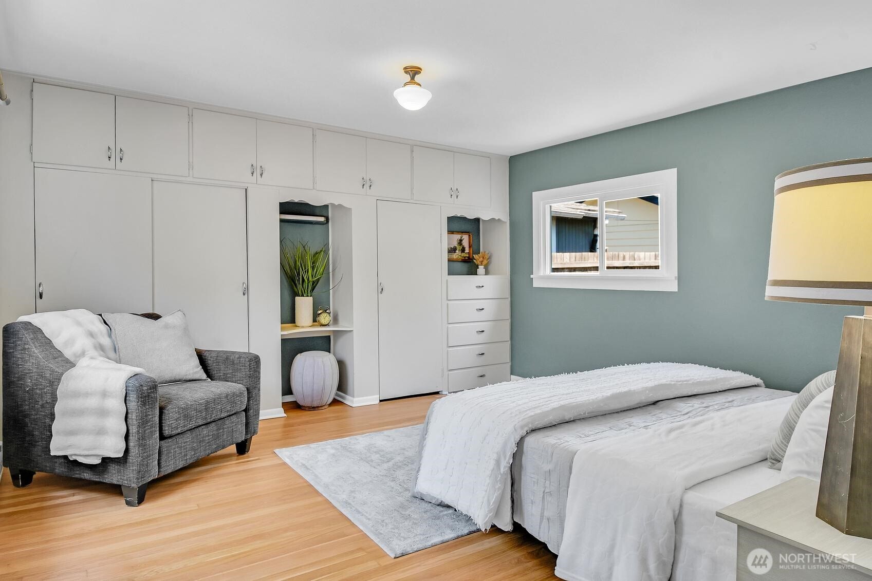 527 Ave B