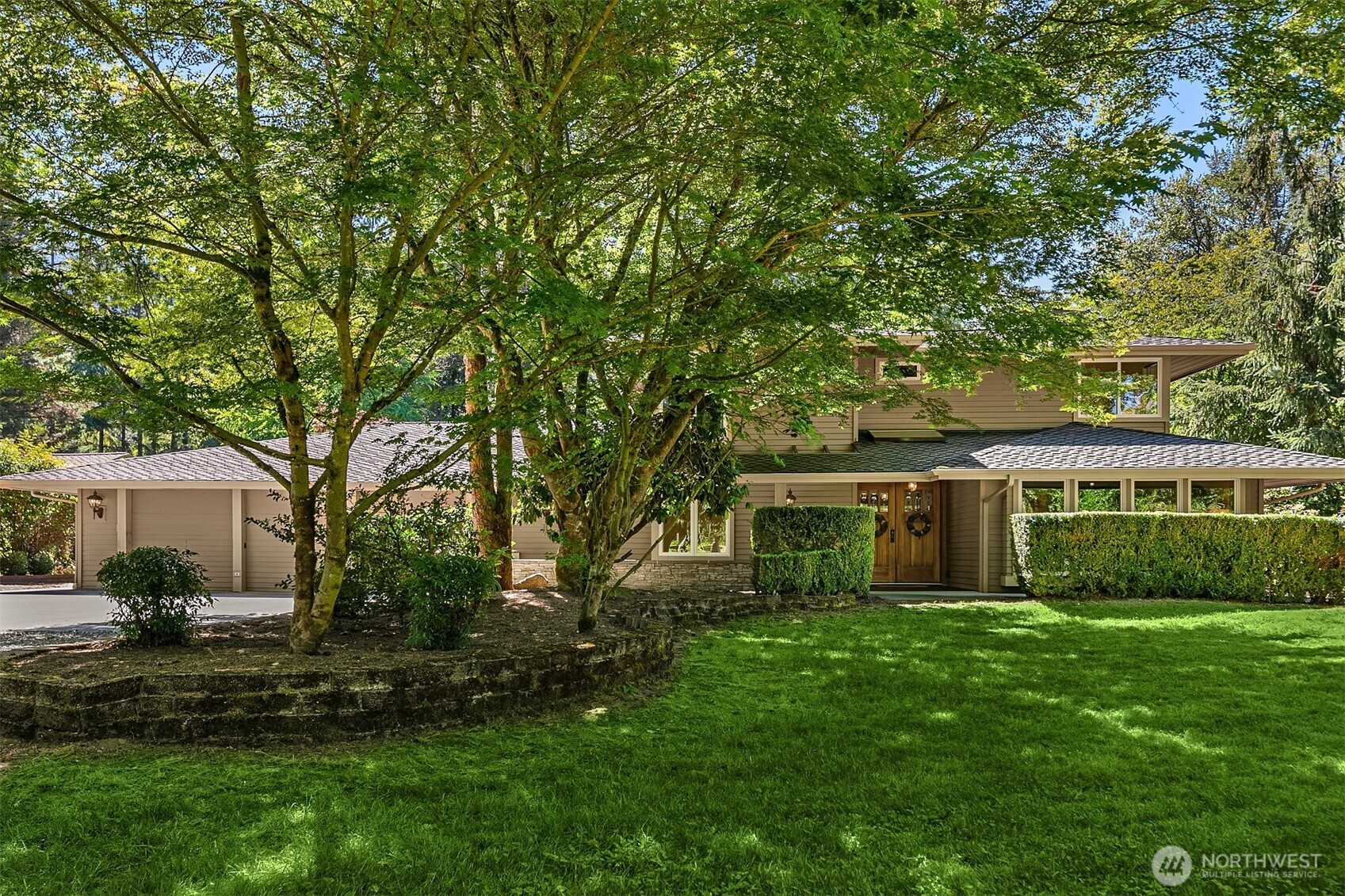 1201 Sycamore Drive SE