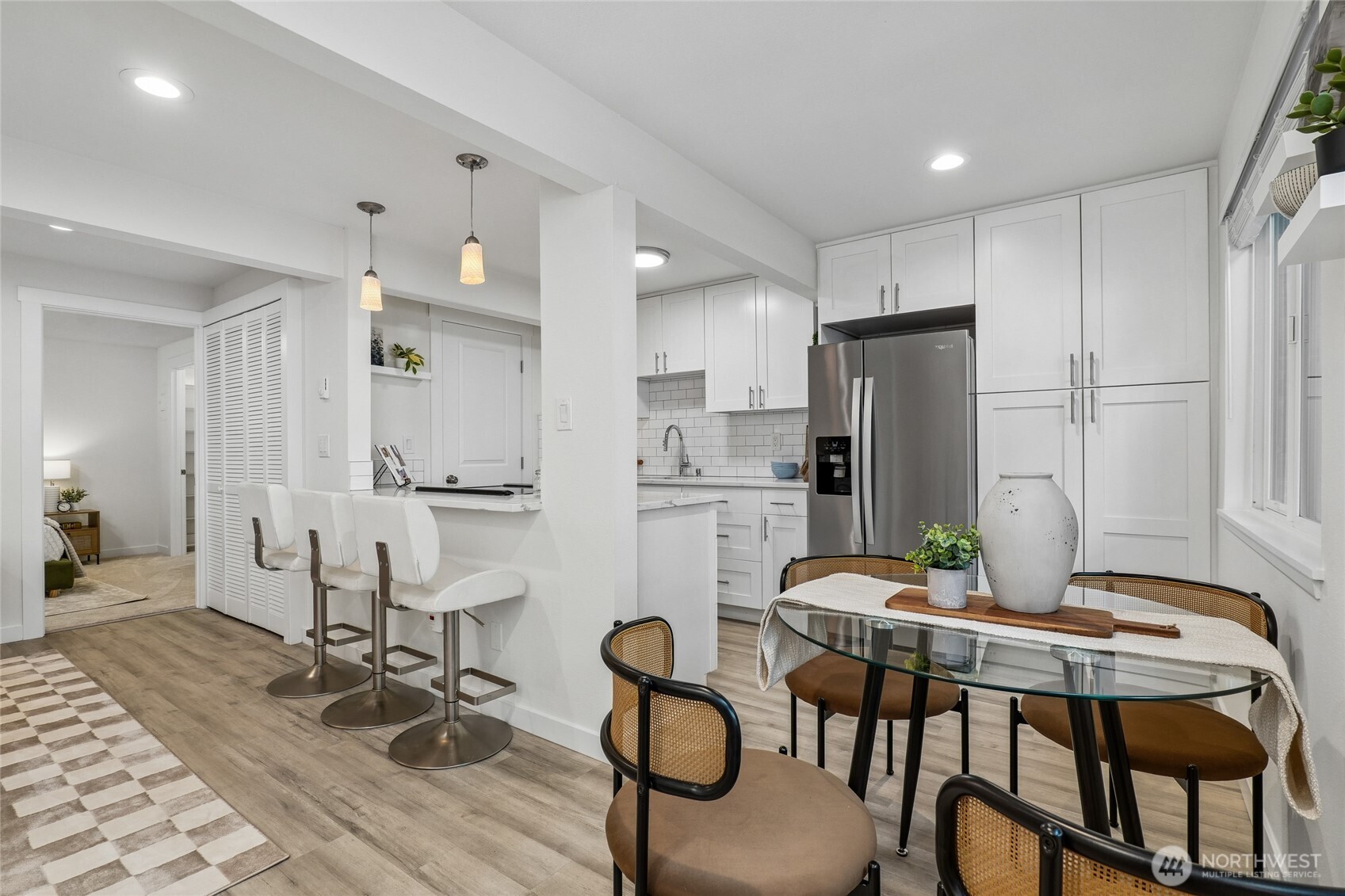 4050 W Lake Sammamish Pkwy NE Unit: 103