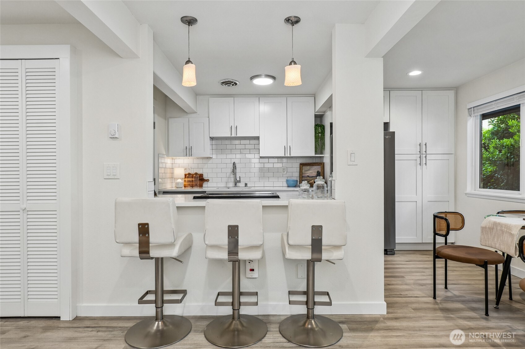 4050 W Lake Sammamish Pkwy NE Unit: 103