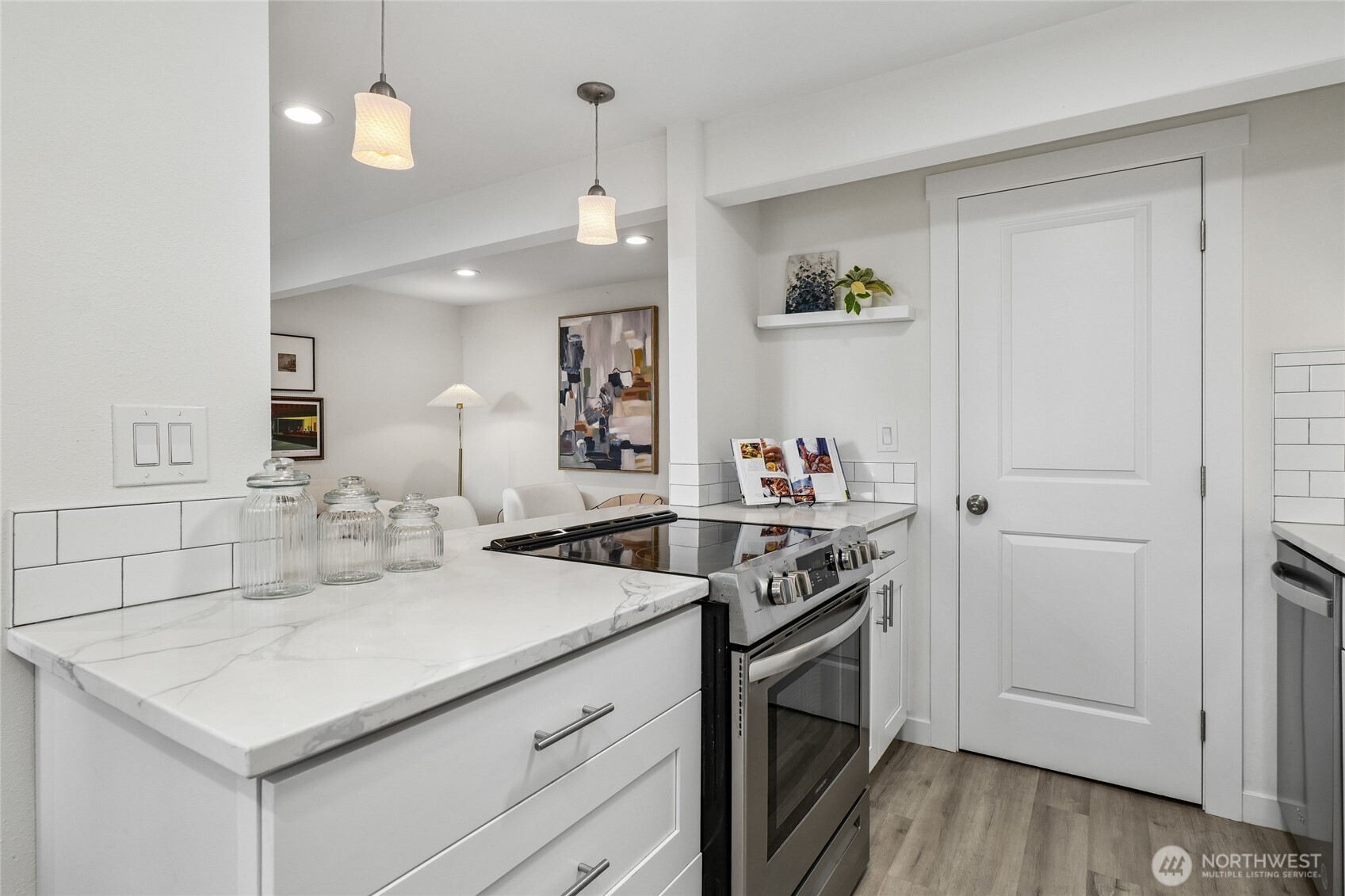 4050 W Lake Sammamish Pkwy NE Unit: 103