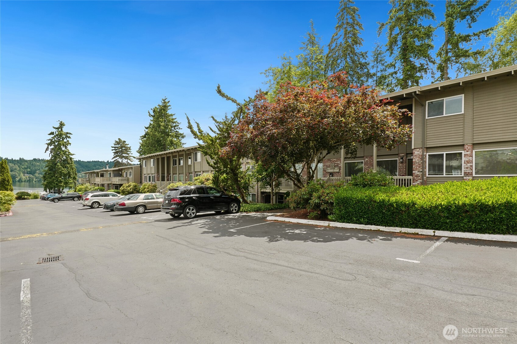4050 W Lake Sammamish Pkwy NE Unit: 103