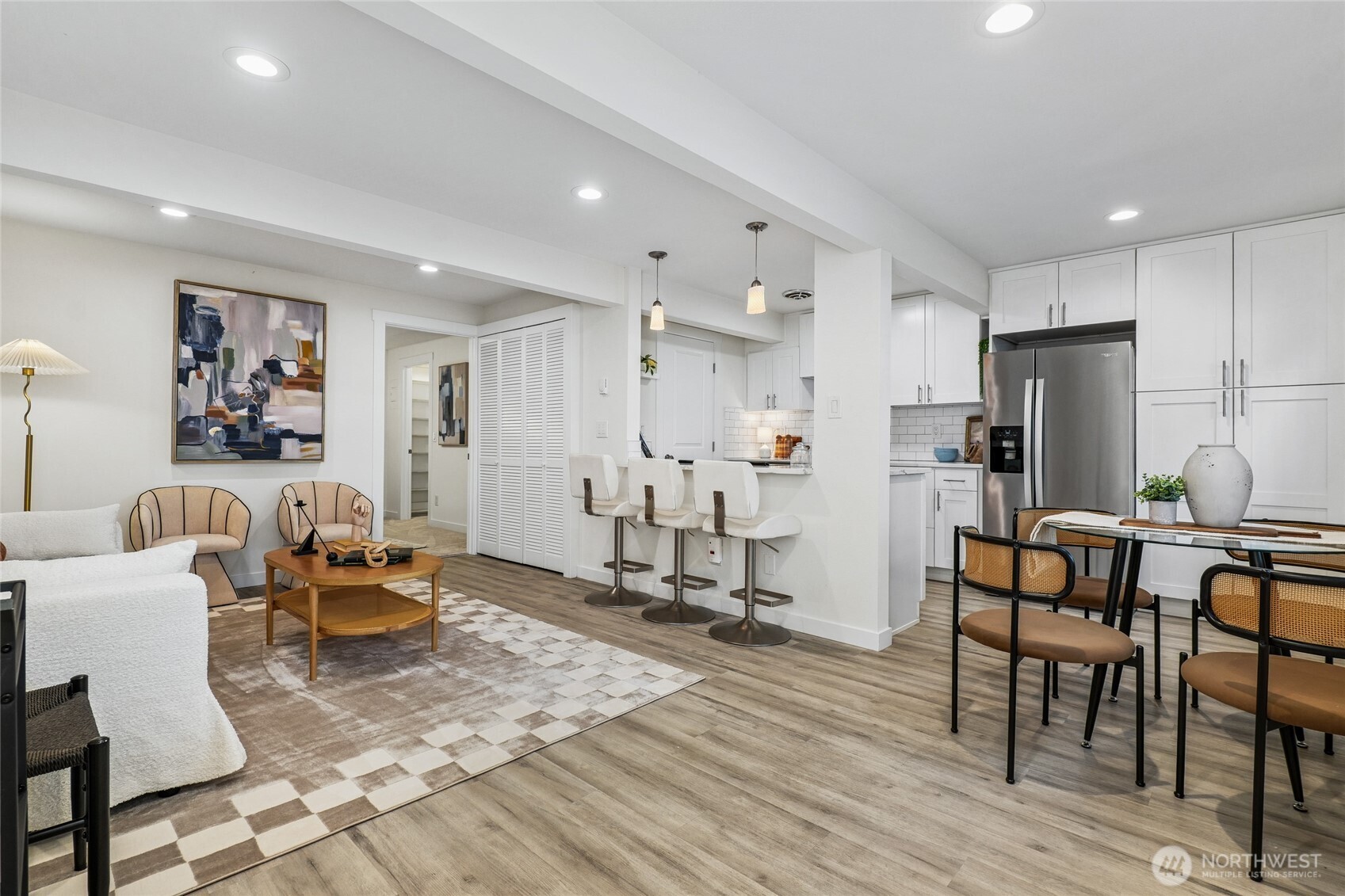 4050 W Lake Sammamish Pkwy NE Unit: 103