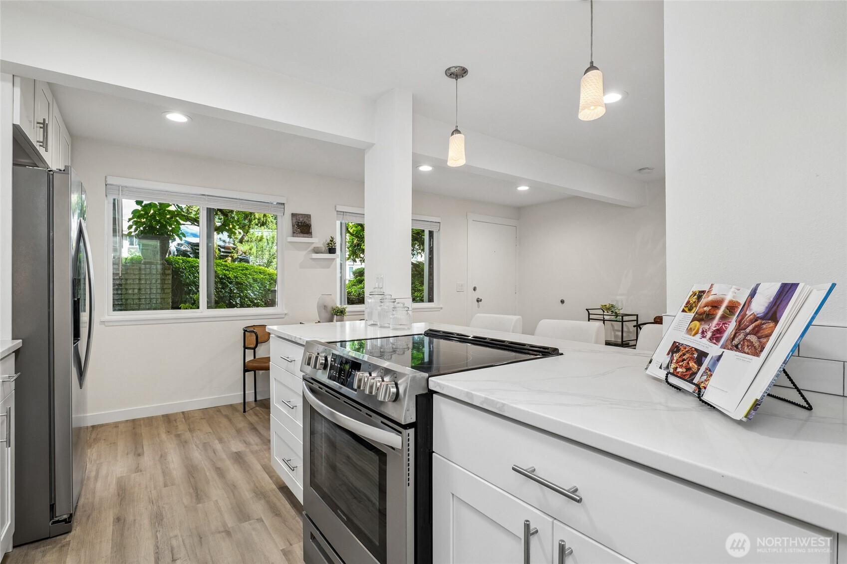 4050 W Lake Sammamish Pkwy NE Unit: 103