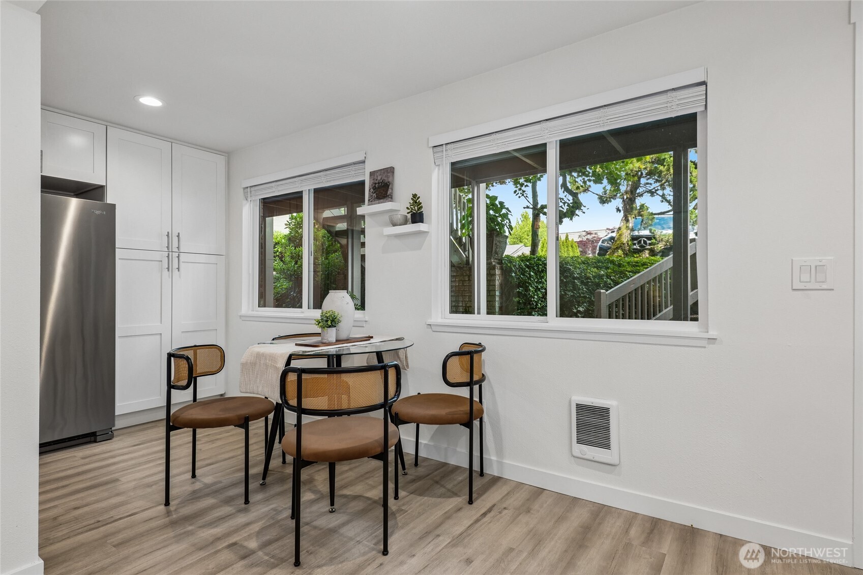 4050 W Lake Sammamish Pkwy NE Unit: 103