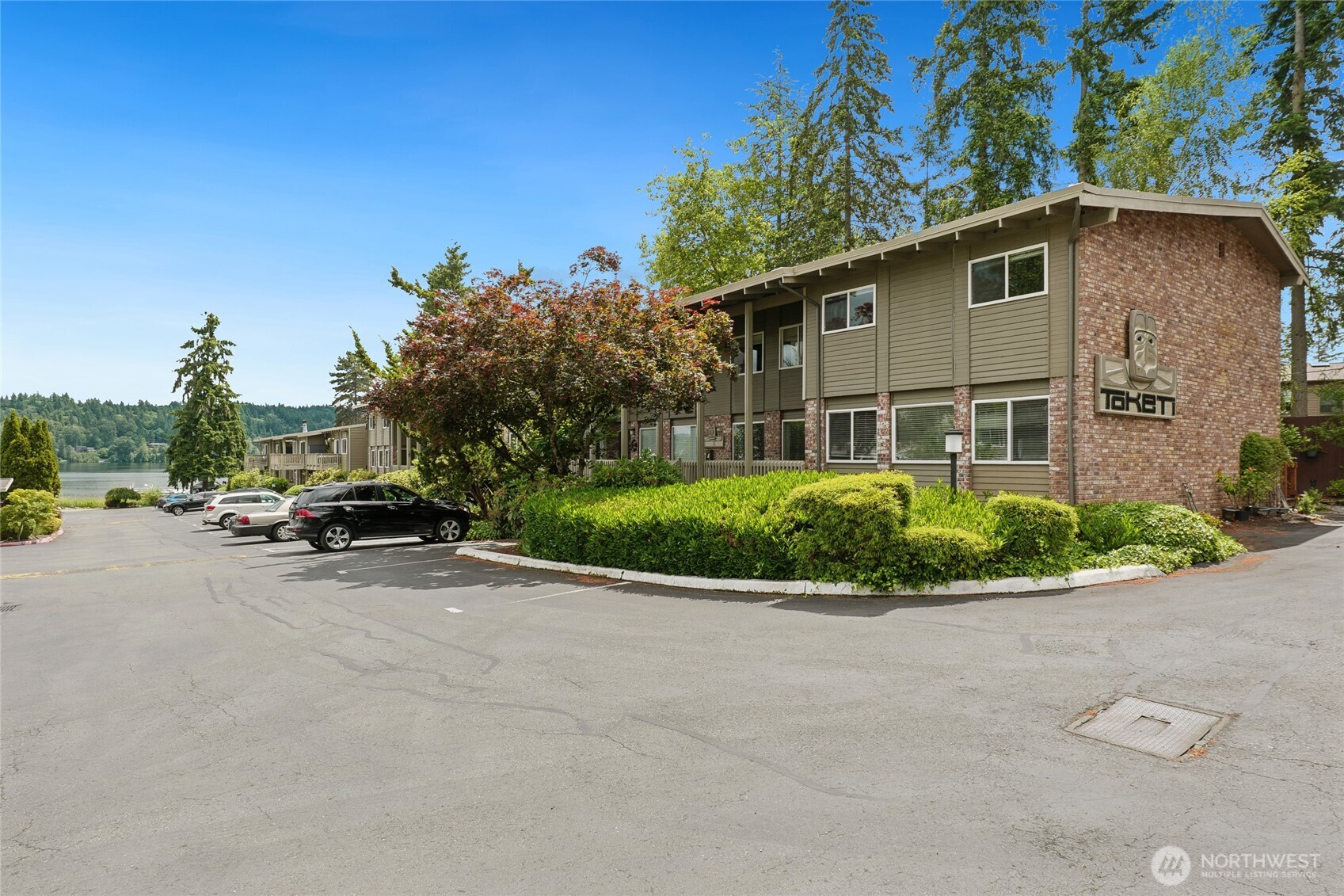 4050 W Lake Sammamish Pkwy NE Unit: 103