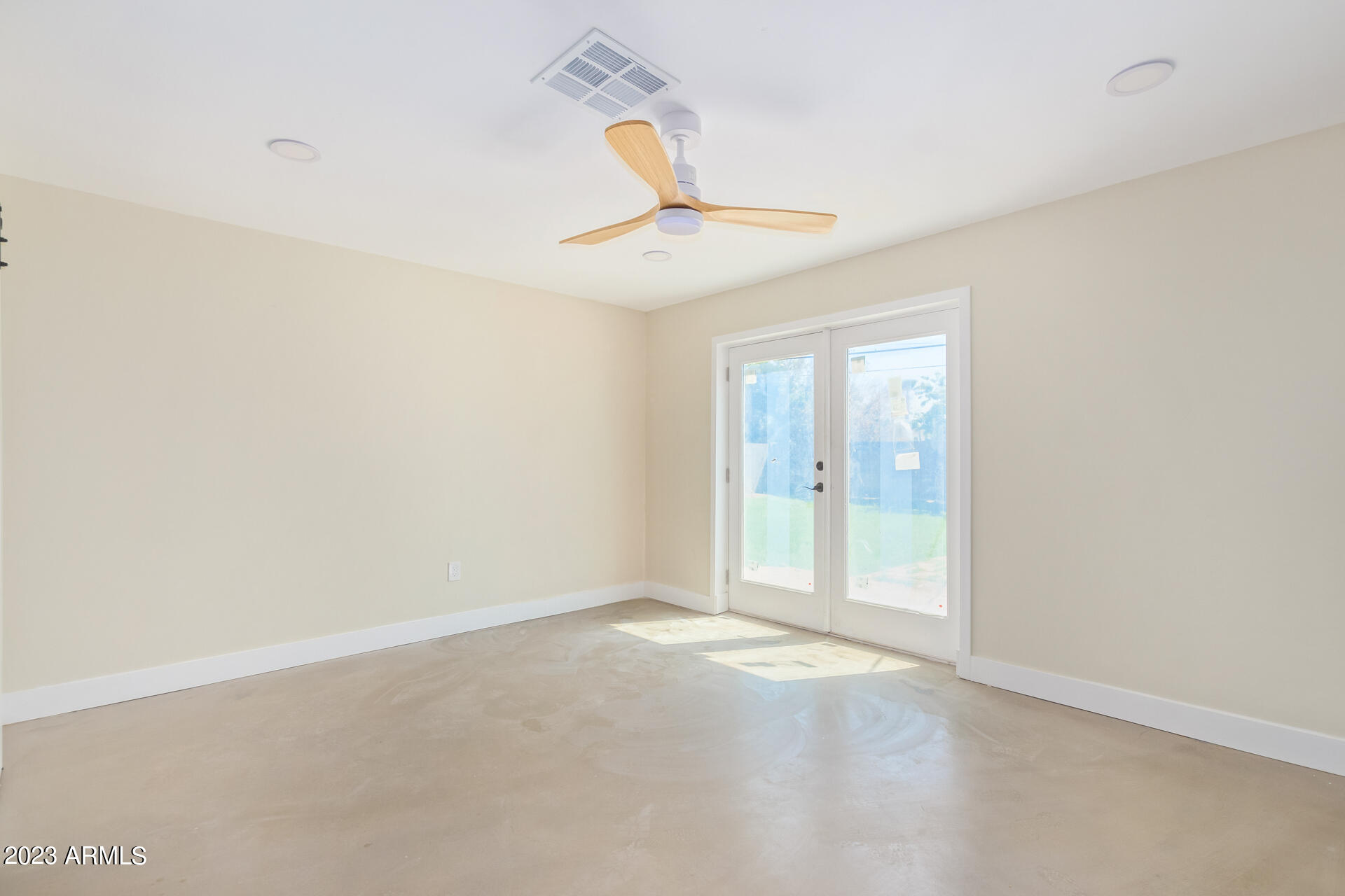 1731 W Heatherbrae Drive