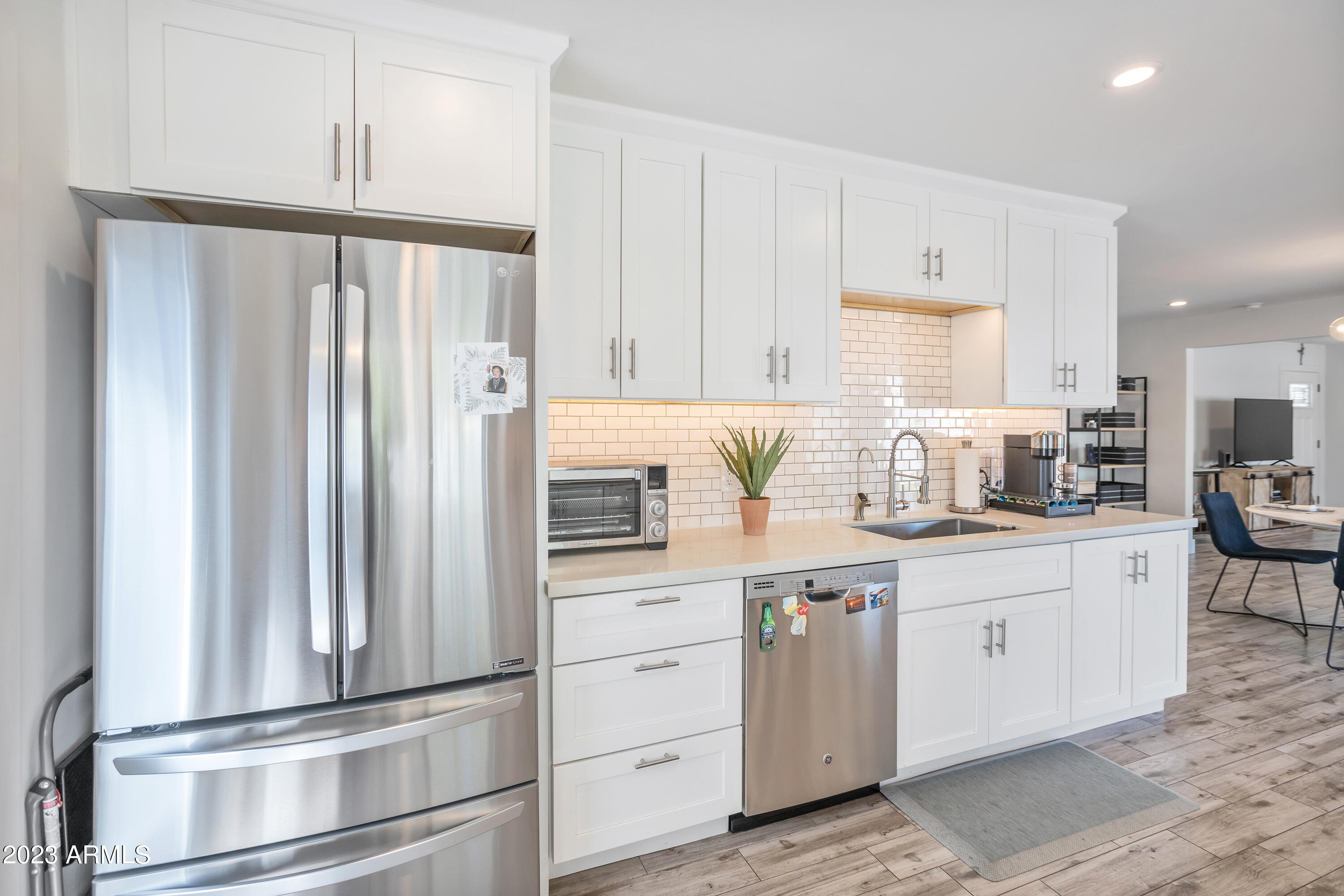 8224 E DEVONSHIRE Avenue