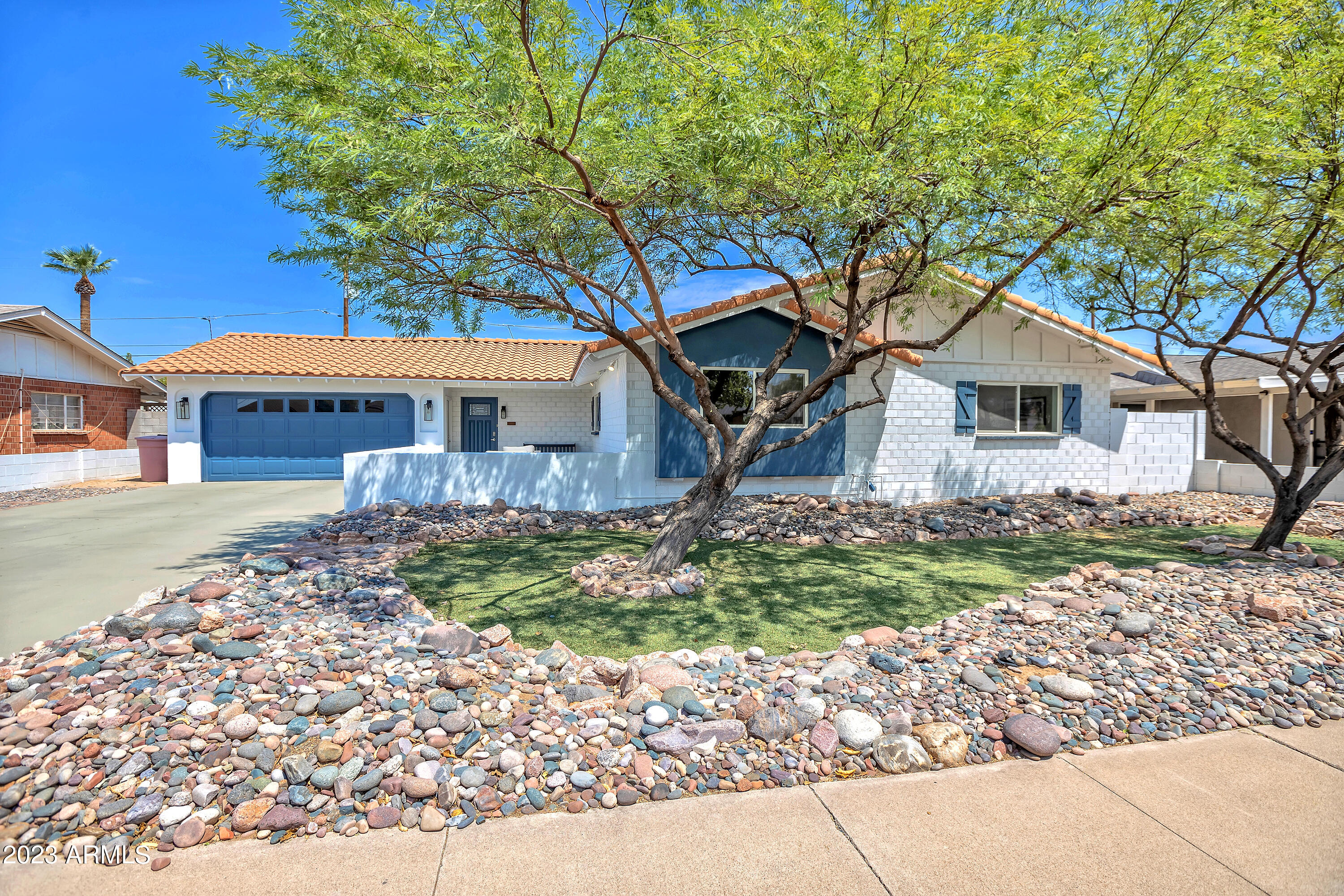 8224 E DEVONSHIRE Avenue