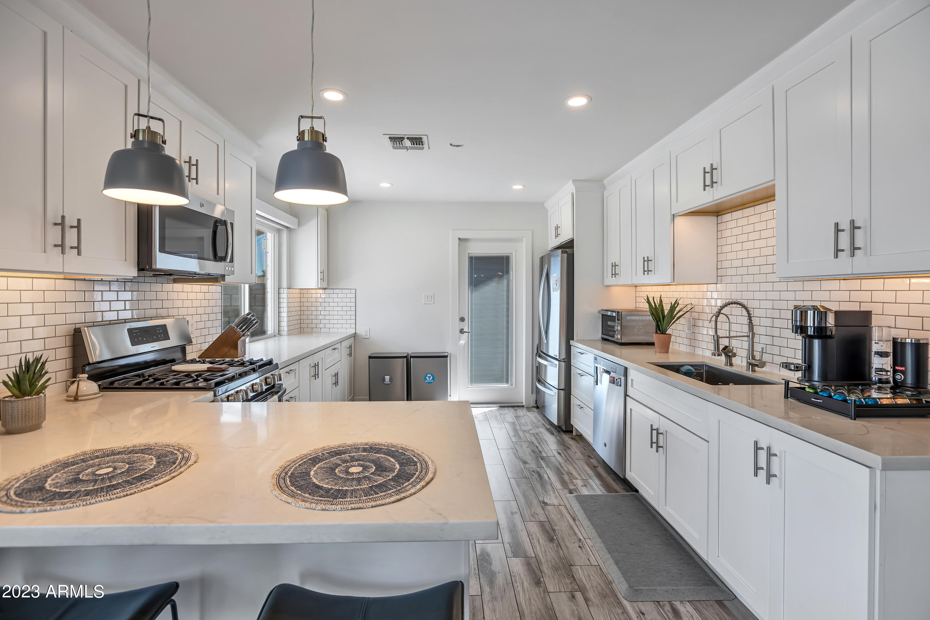 8224 E DEVONSHIRE Avenue