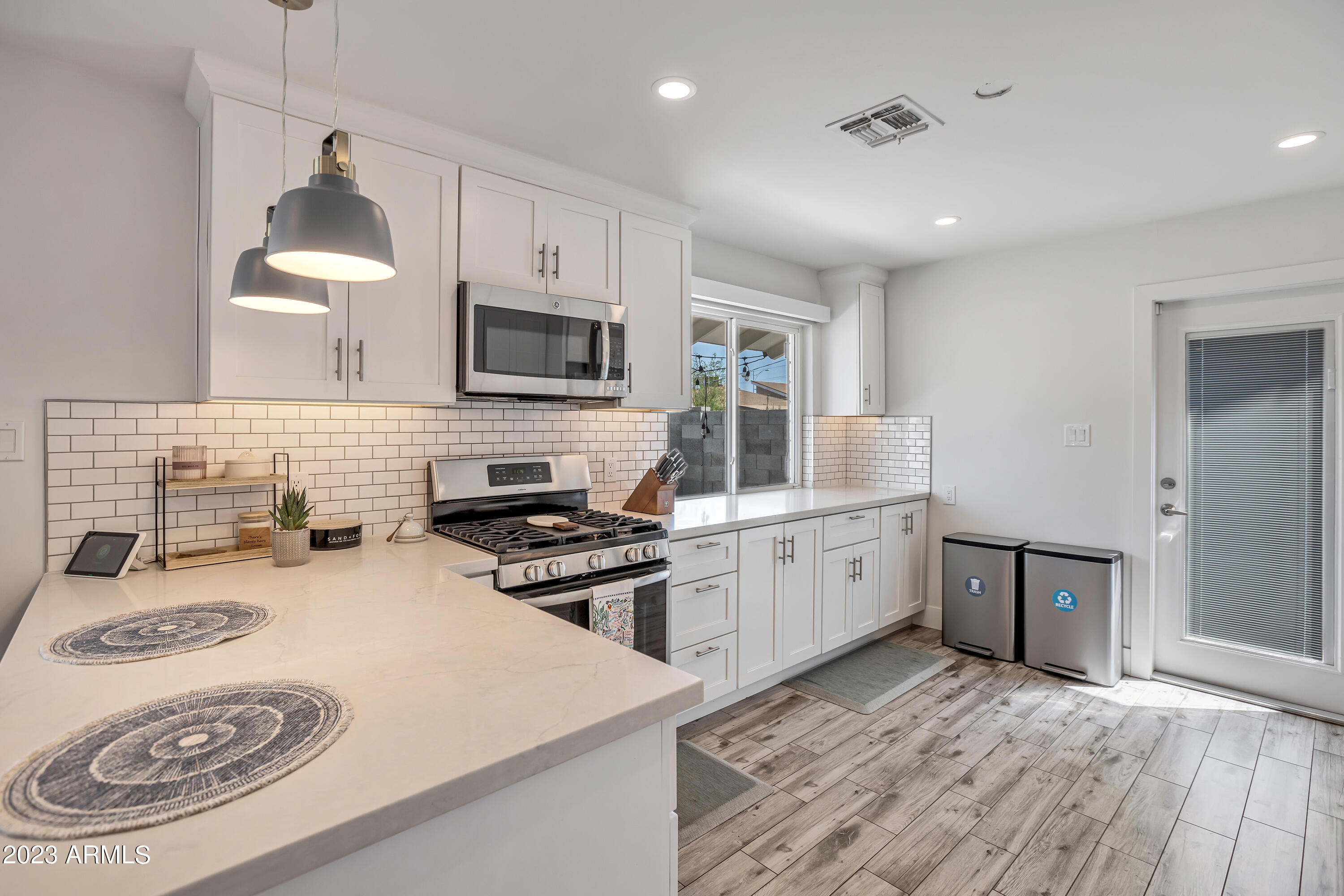 8224 E DEVONSHIRE Avenue