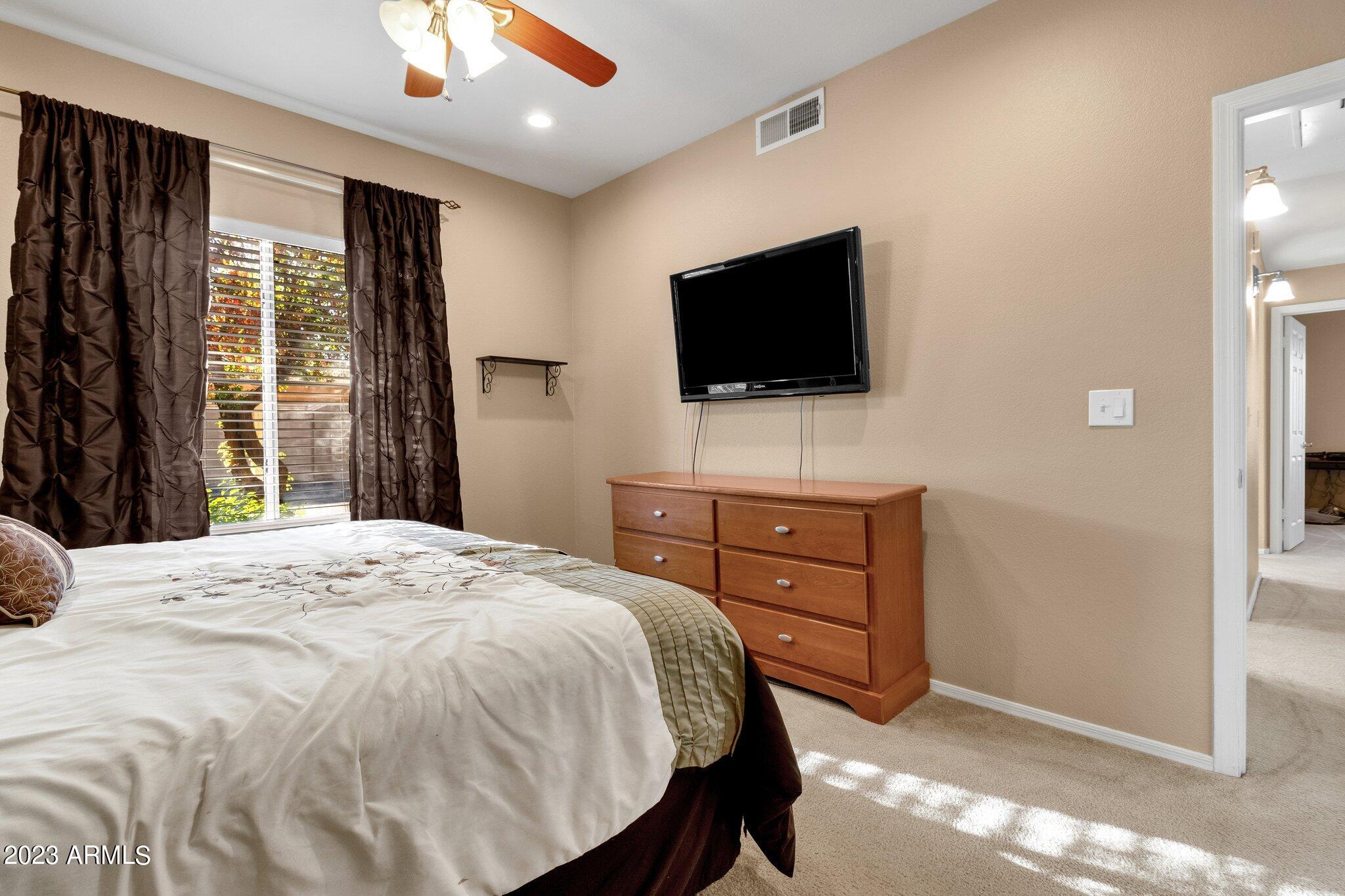 5335 E SHEA Boulevard, 1030