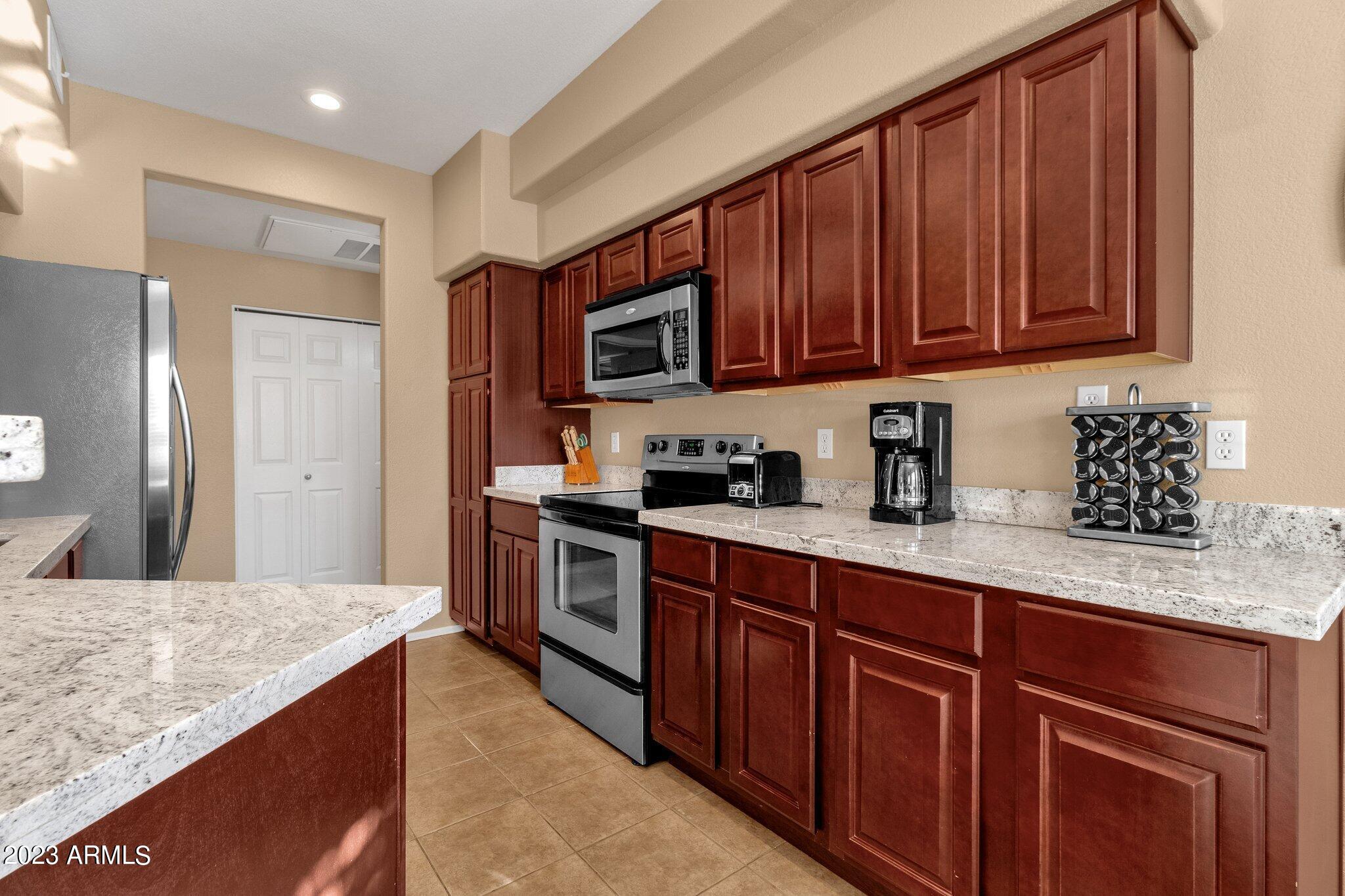 5335 E SHEA Boulevard, 1030